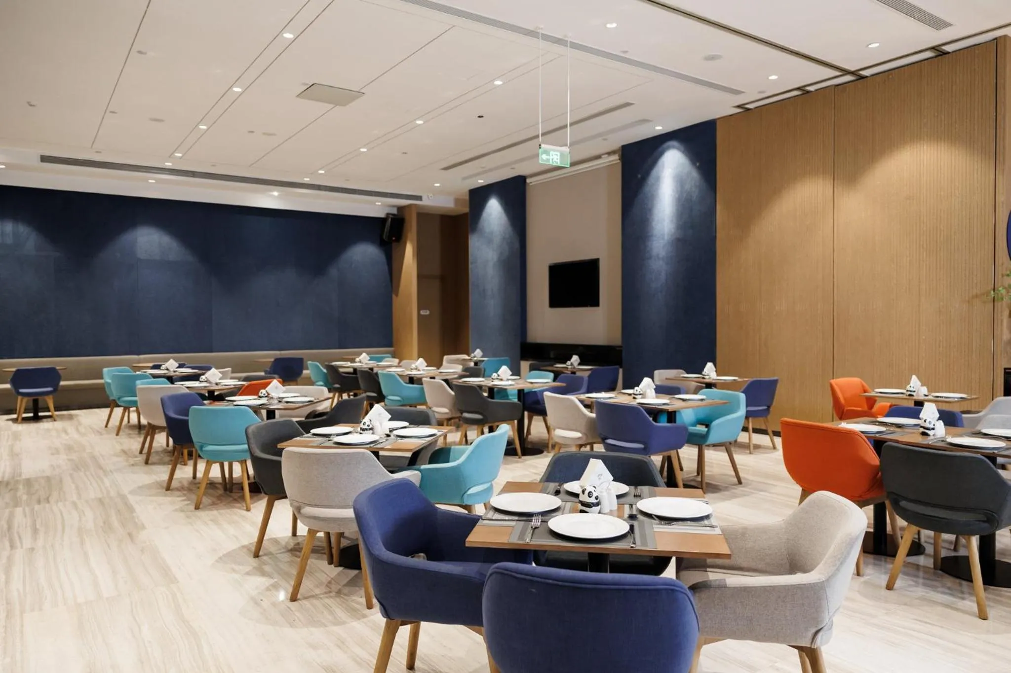 Restaurant/places to eat in Holiday Inn Express Pengzhou Downtown by IHG