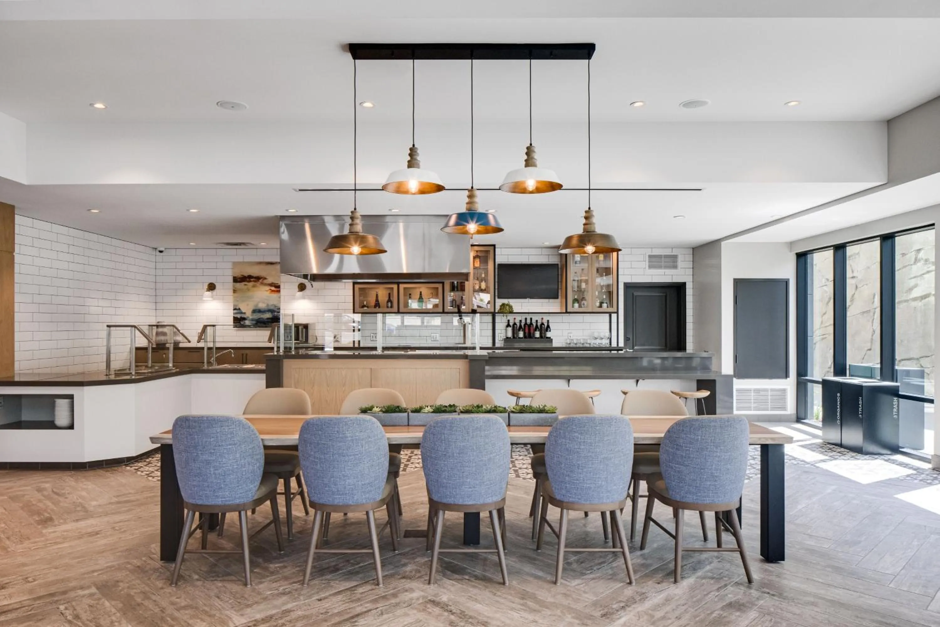 Breakfast in Ayres Hotel Vista Carlsbad