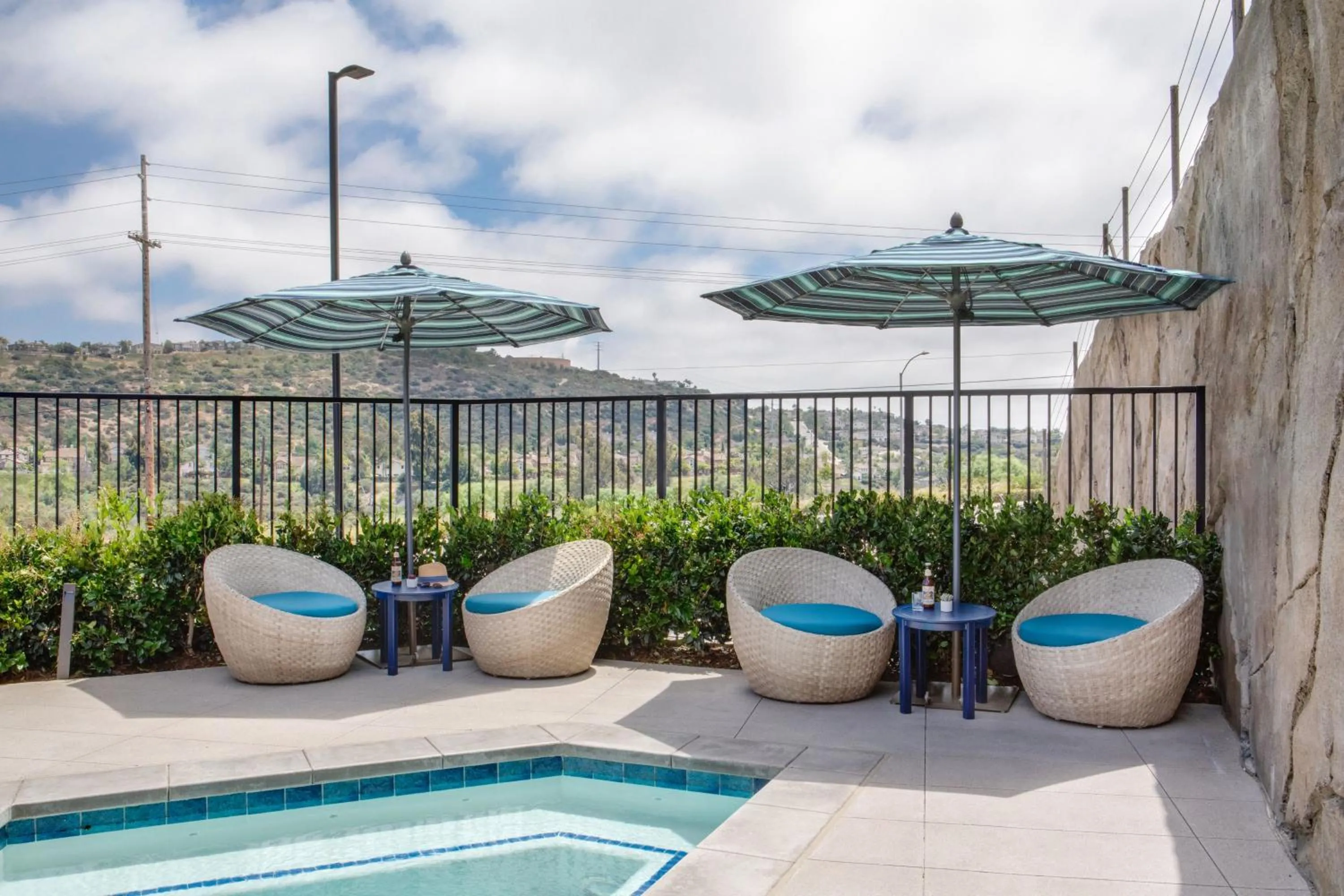 Swimming pool in Ayres Hotel Vista Carlsbad