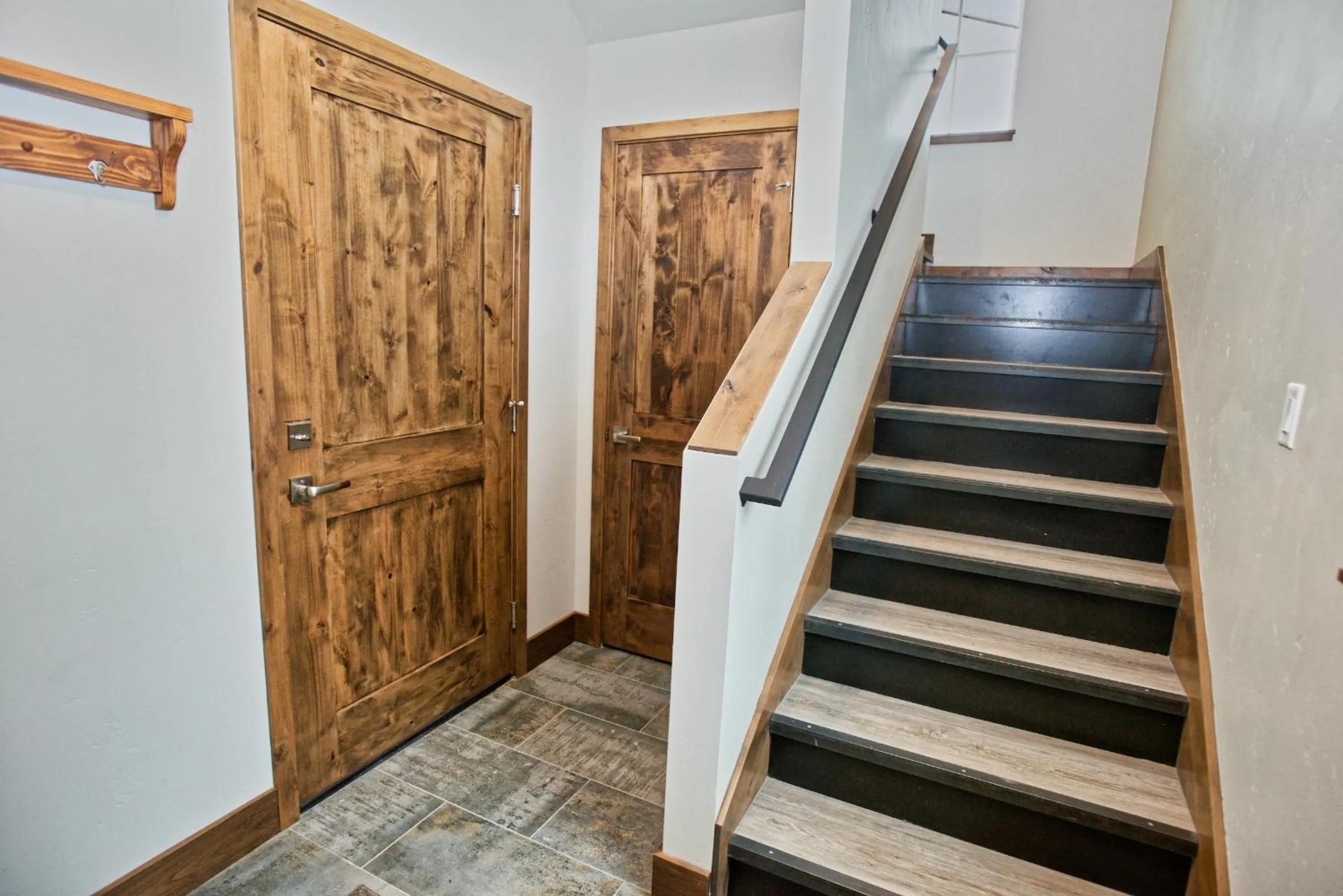 Silverpine Hideaway by Casago McCall - Donerightmanagement