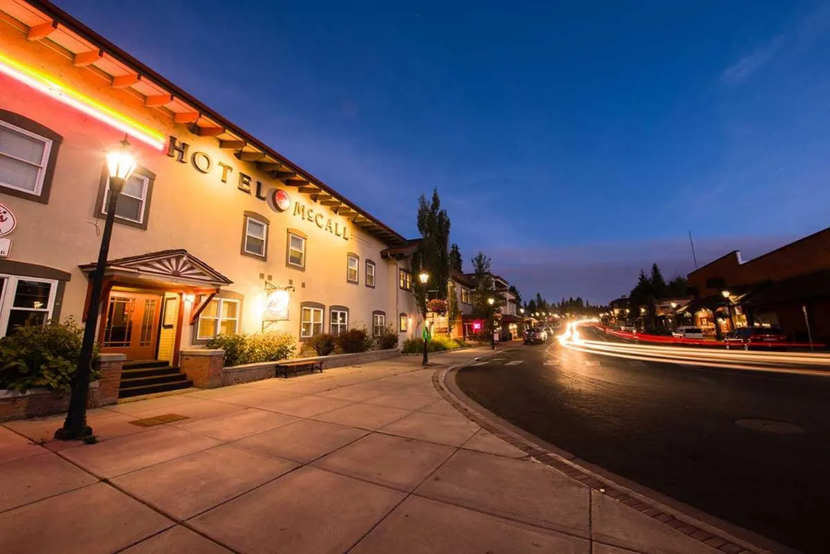 Silverpine Hideaway by Casago McCall - Donerightmanagement