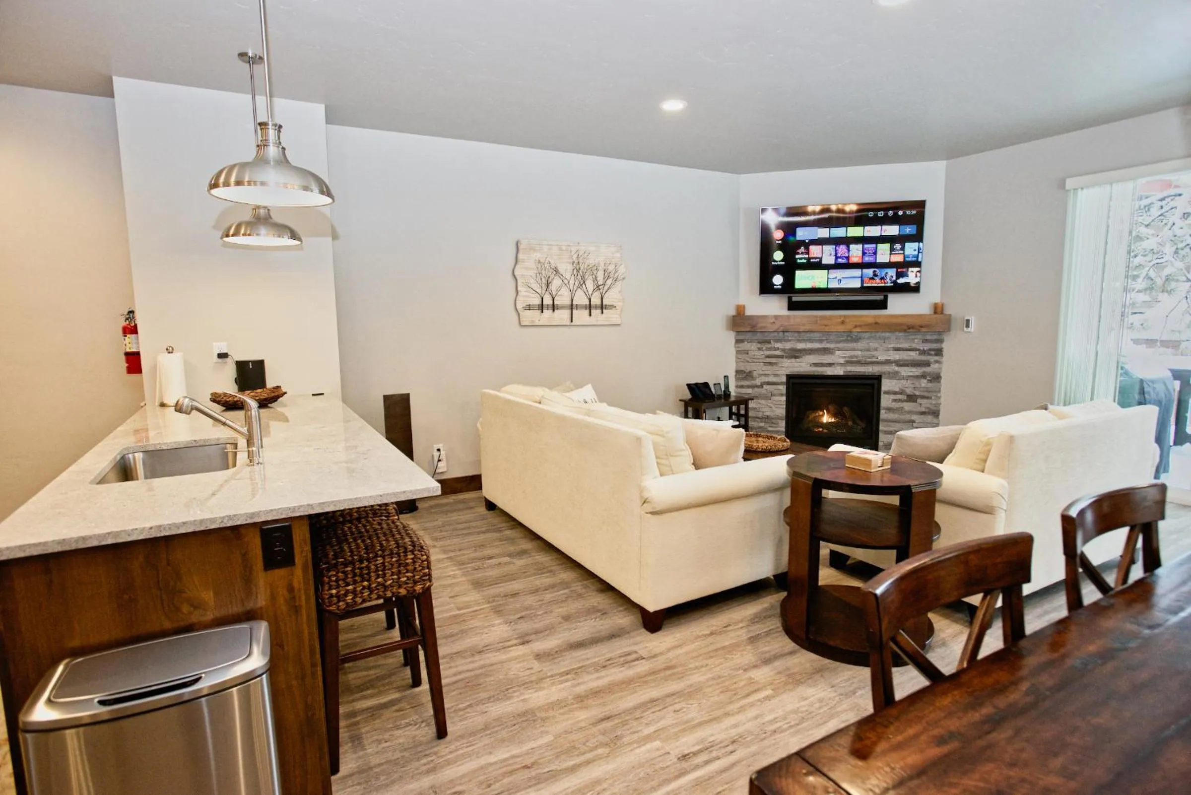 Silverpine Hideaway by Casago McCall - Donerightmanagement