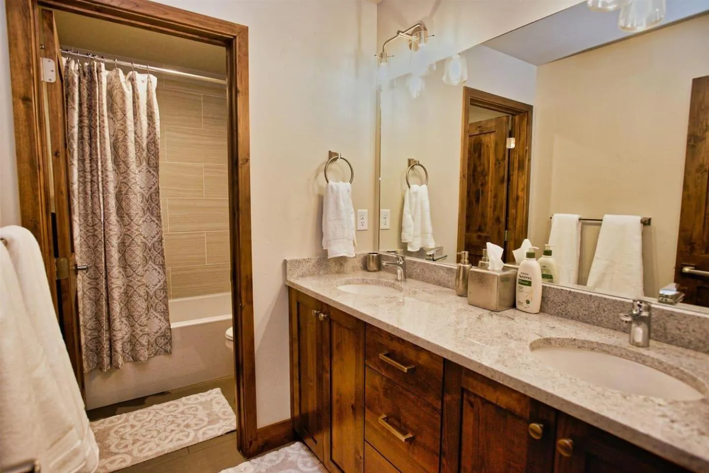 Bathroom in Silverpine Hideaway by Casago McCall - Donerightmanagement