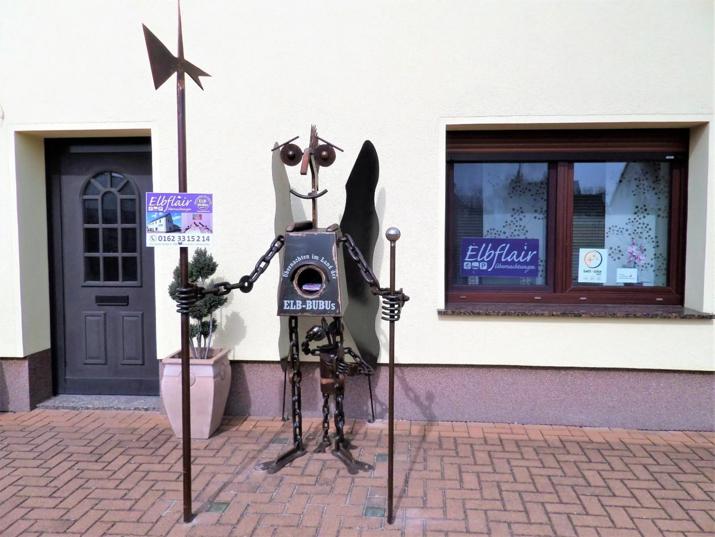 Property building in Elbflair Property building in Elbflair