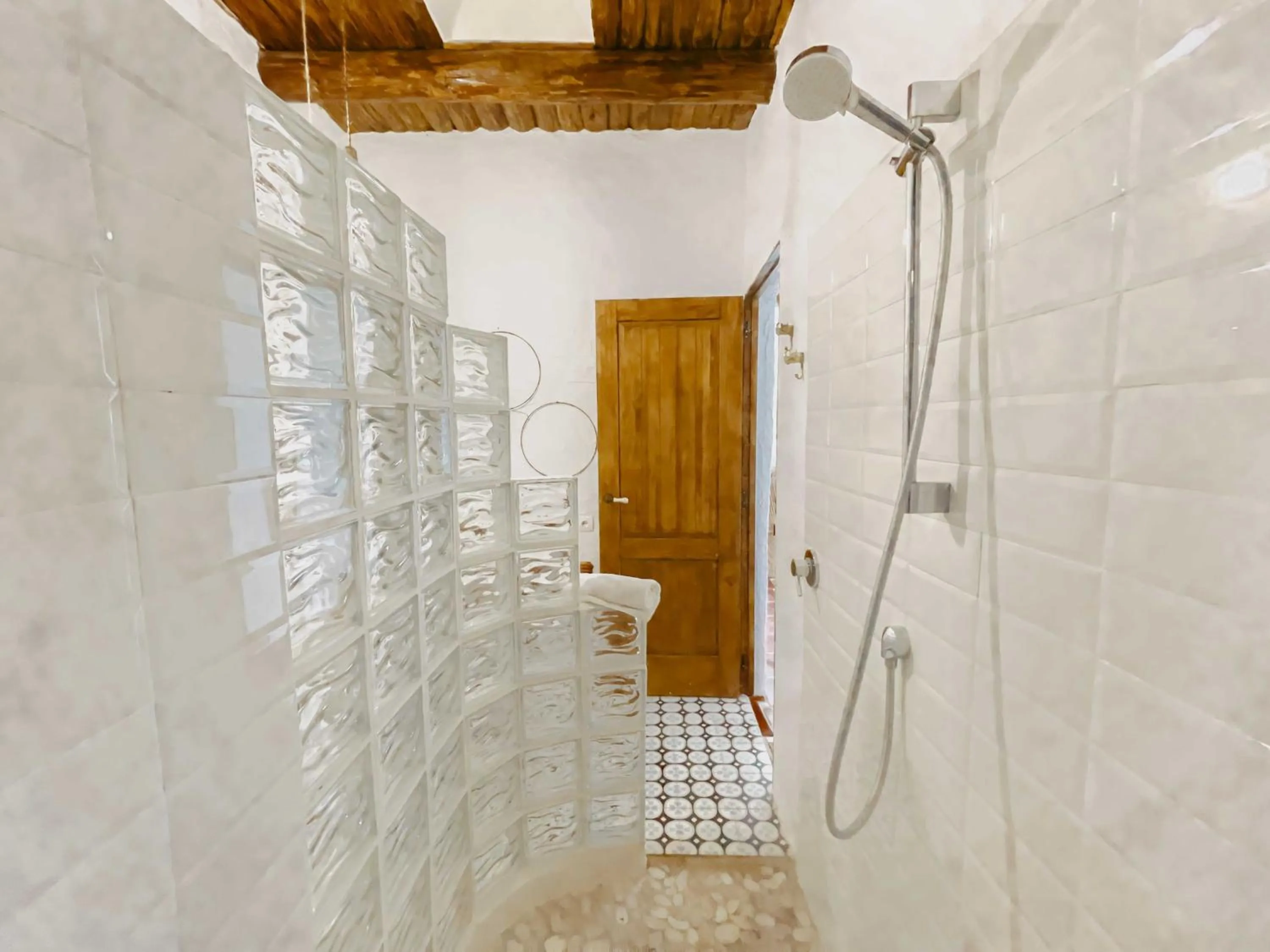 Bathroom in LAS MARIPOSAS