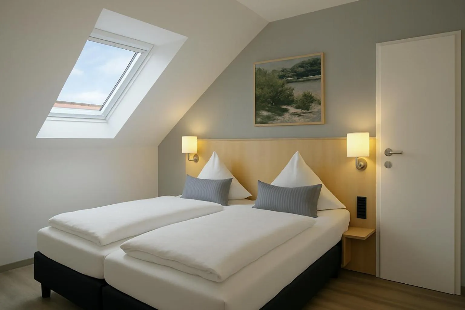 Photo of the whole room, Bed in Konsum Berghotel Oberhof