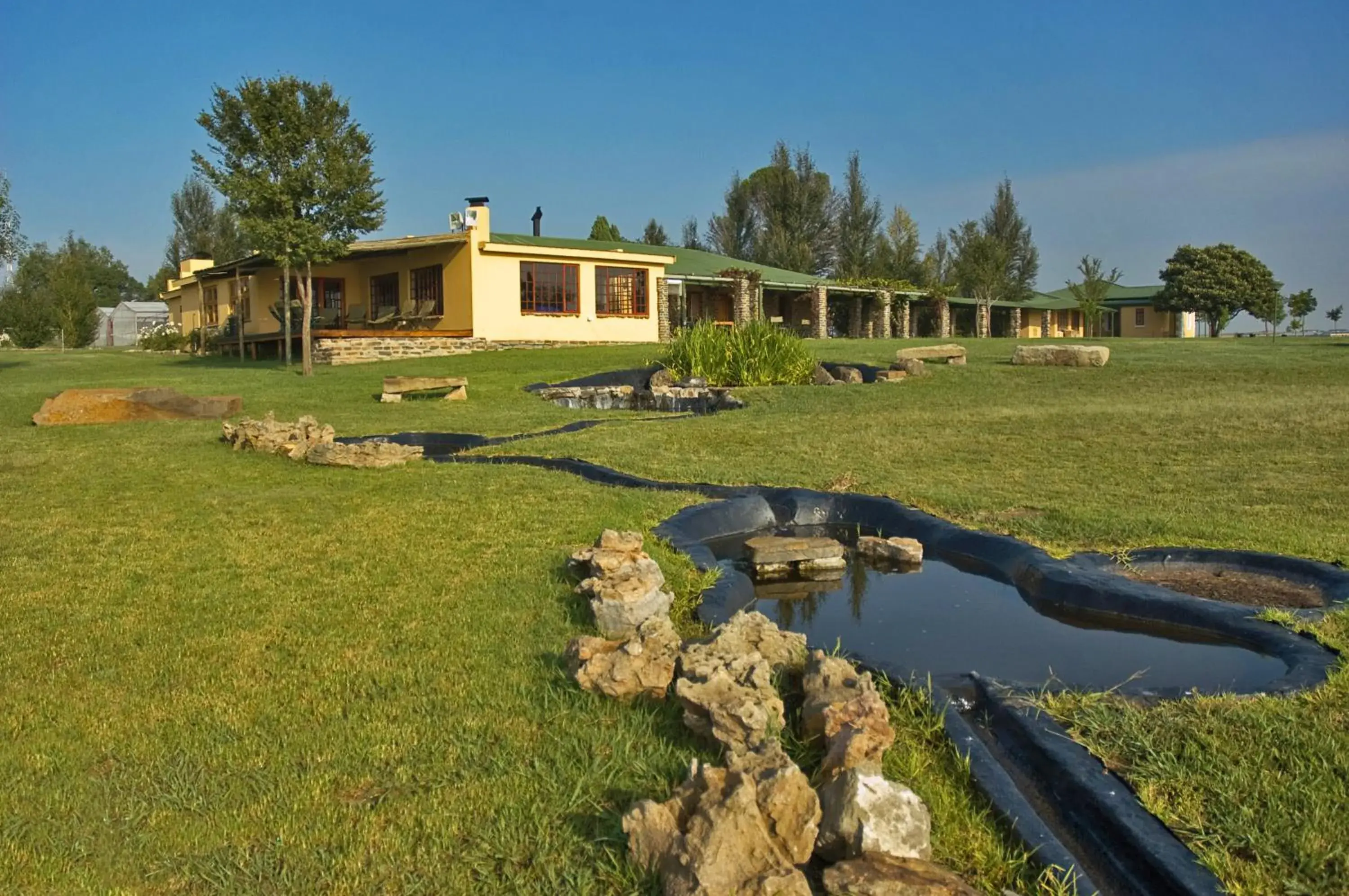 Property building in Francolin Creek Property building in Francolin Creek