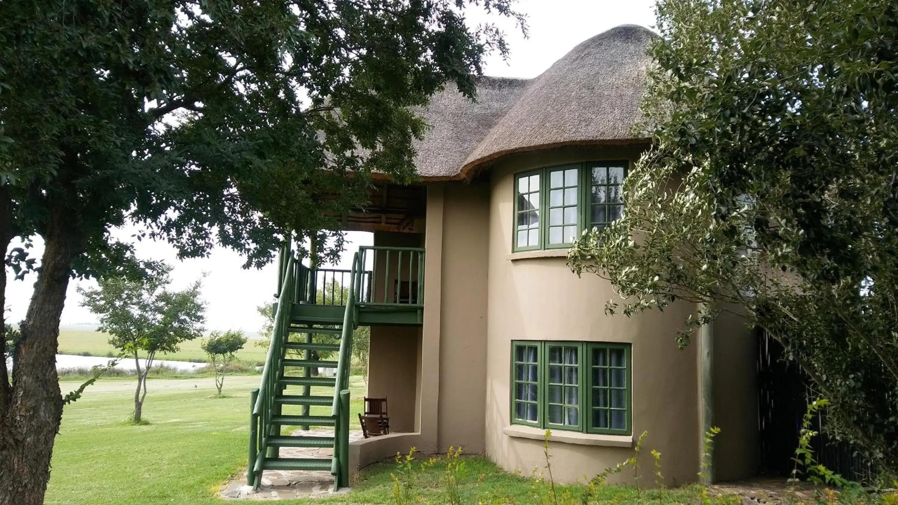 Property building in Francolin Creek Property building in Francolin Creek