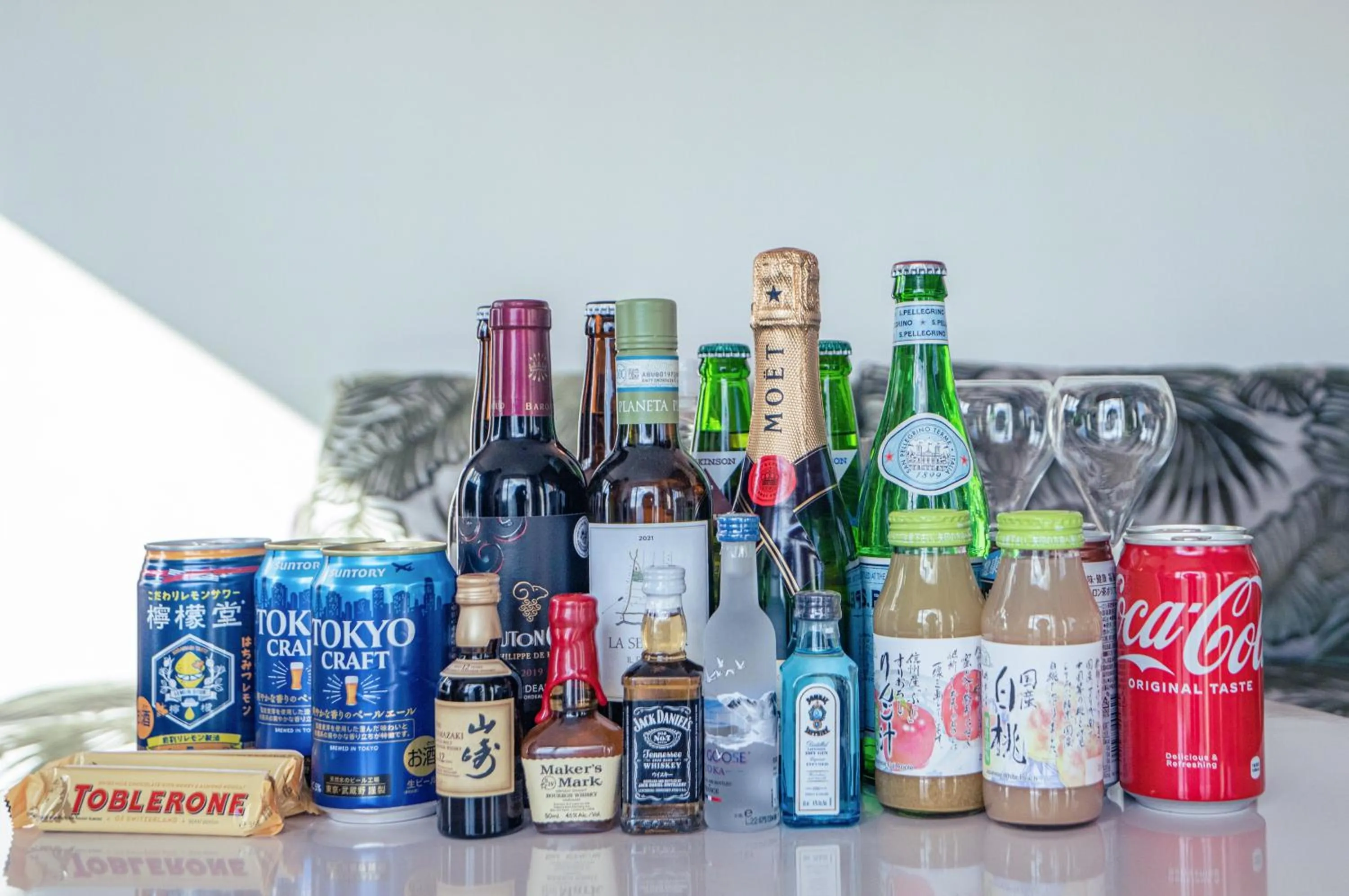 Food and drinks in THE AOYAMA GRAND HOTEL