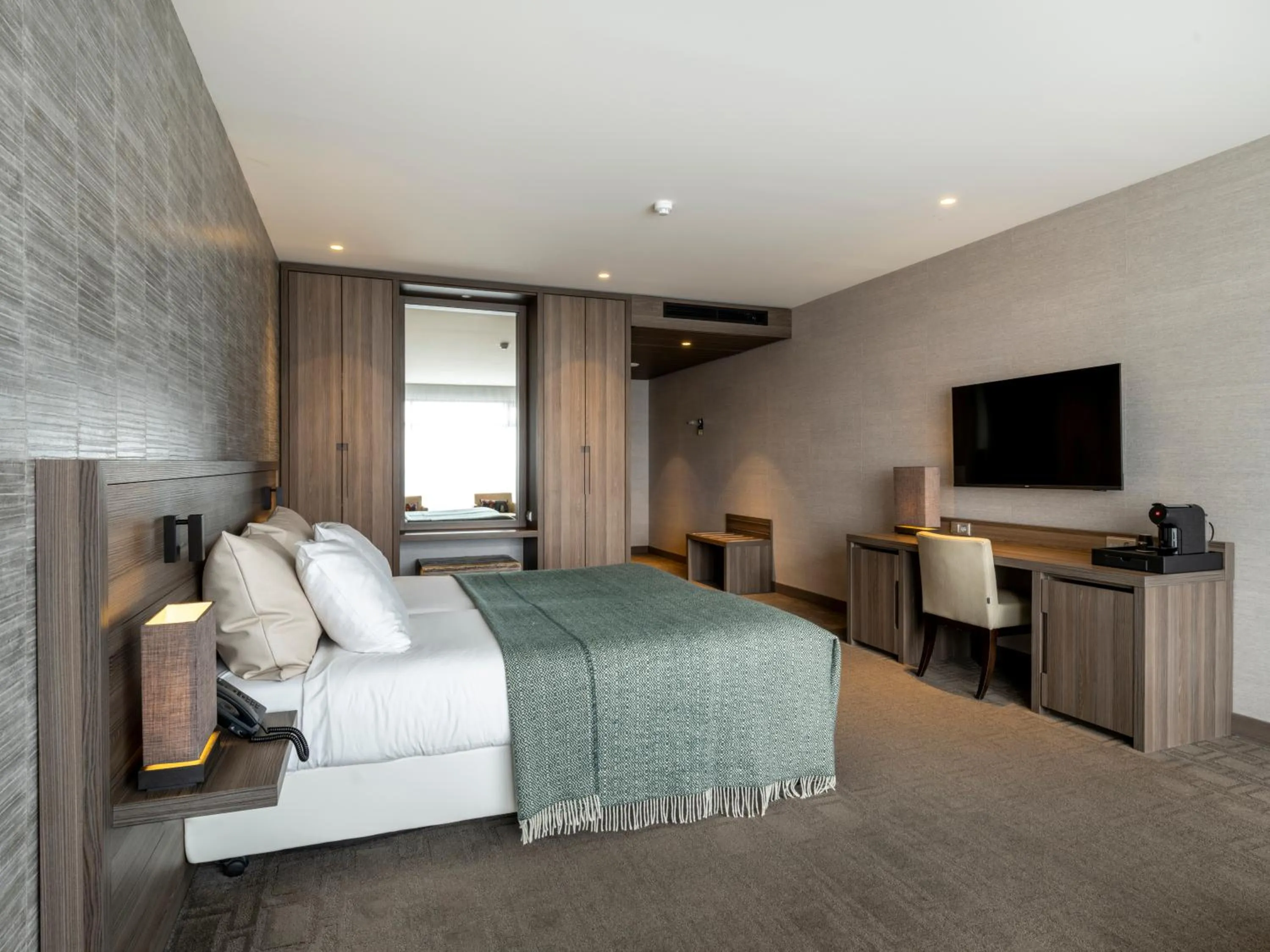 Photo of the whole room, Bed in Van Der Valk Hotel Zwolle