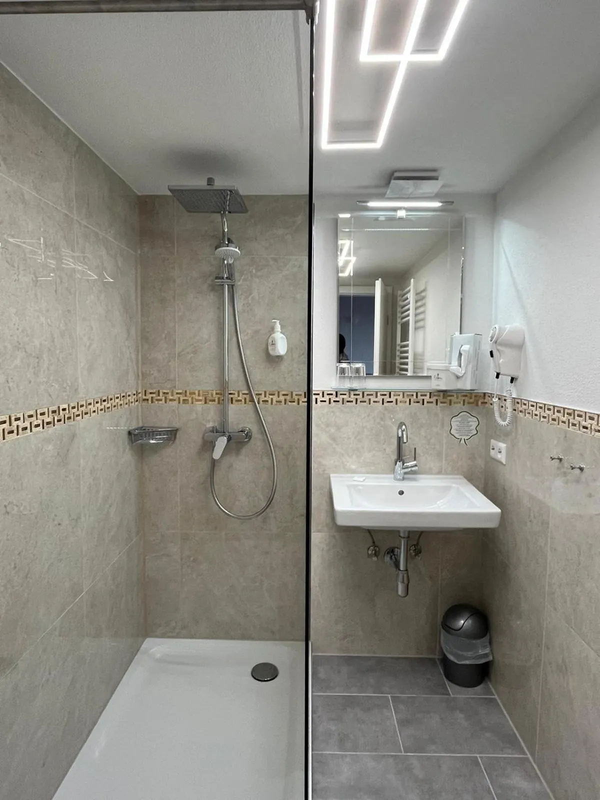 Shower in Hotel Landhaus Sternen