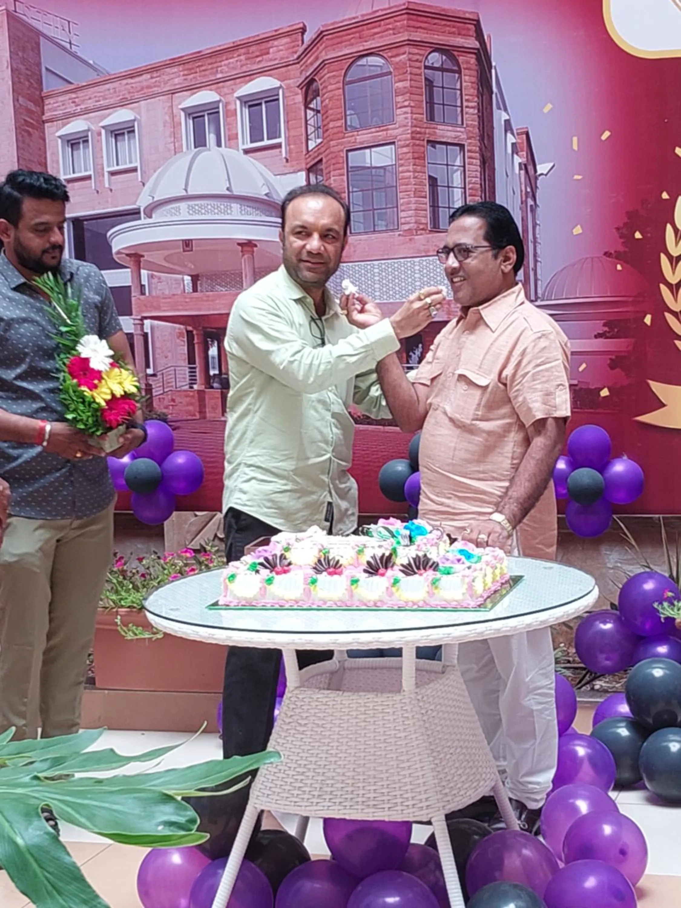 Property building in Hotel Elite Vita