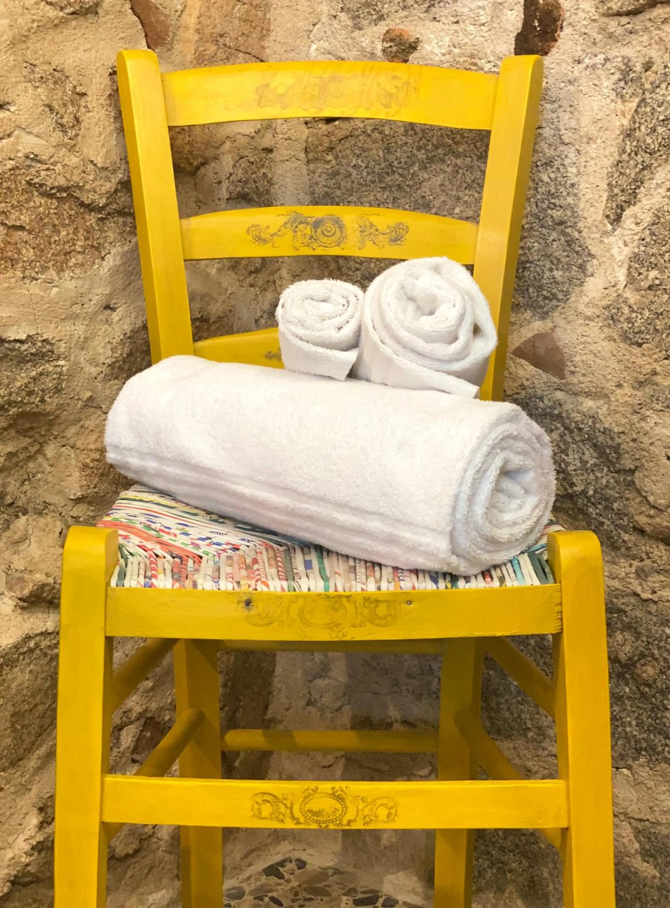 Decorative detail in Canduleri