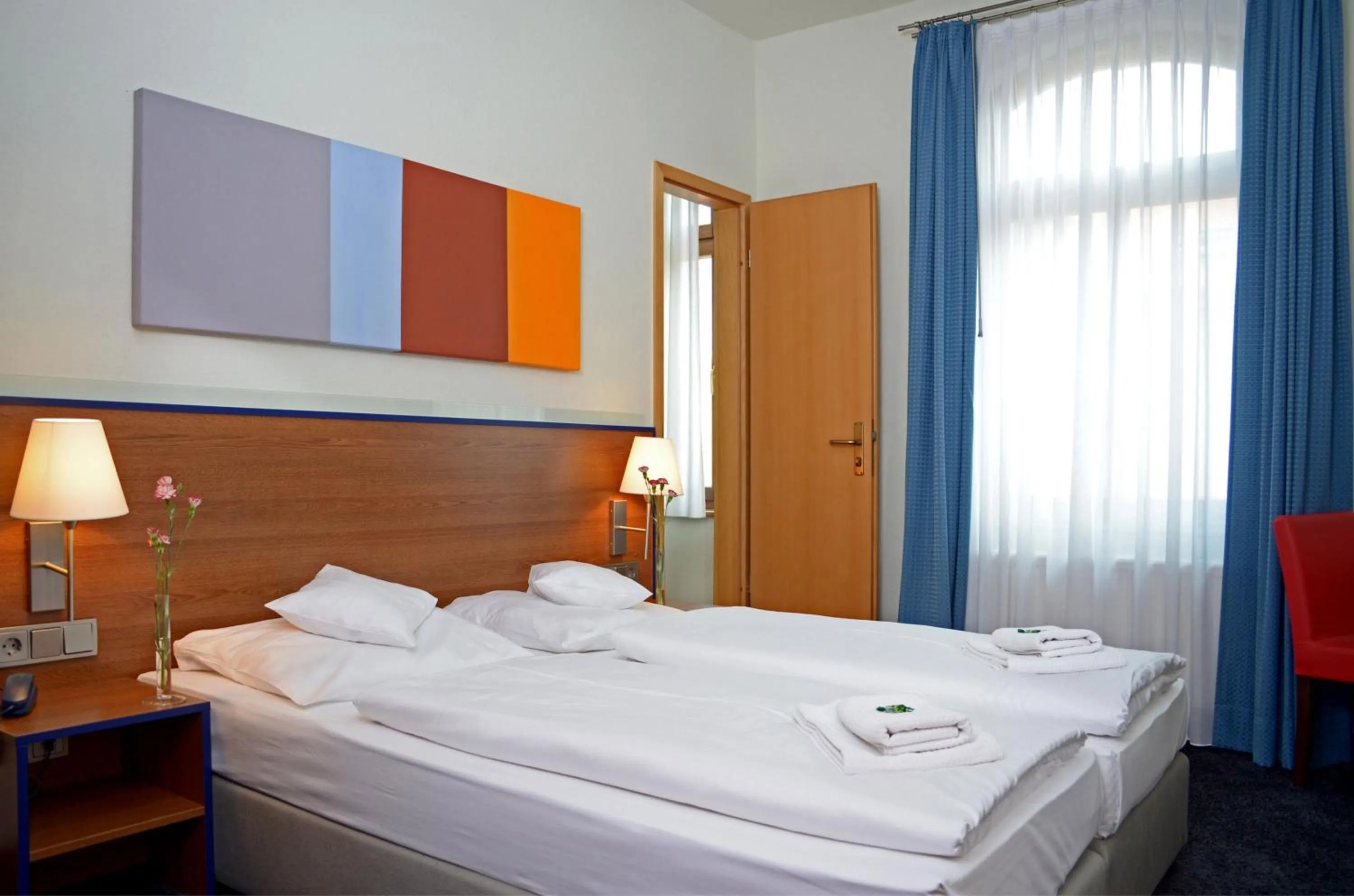 Day, Bed in Hotel & Apartments Fürstenhof am Bauhaus