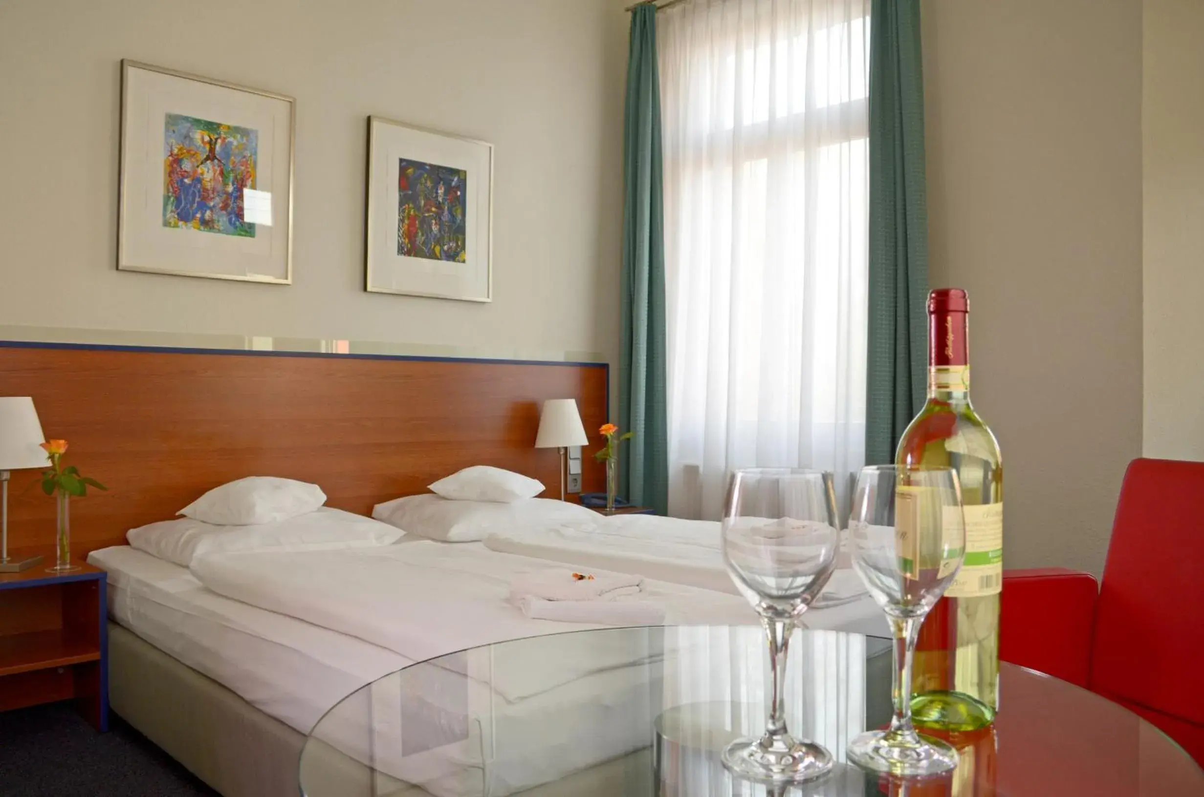 Double or Twin Room in Hotel & Apartments Fürstenhof am Bauhaus Double or Twin Room in Hotel & Apartments Fürstenhof am Bauhaus