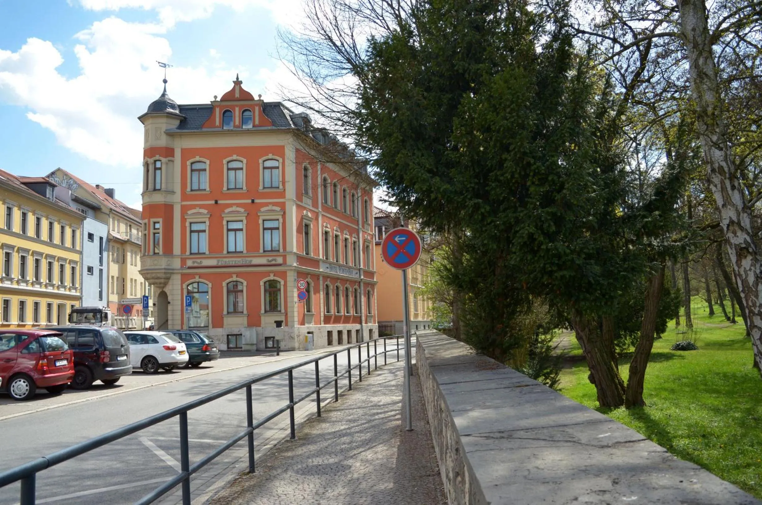 Facade/entrance in Hotel & Apartments Fürstenhof am Bauhaus