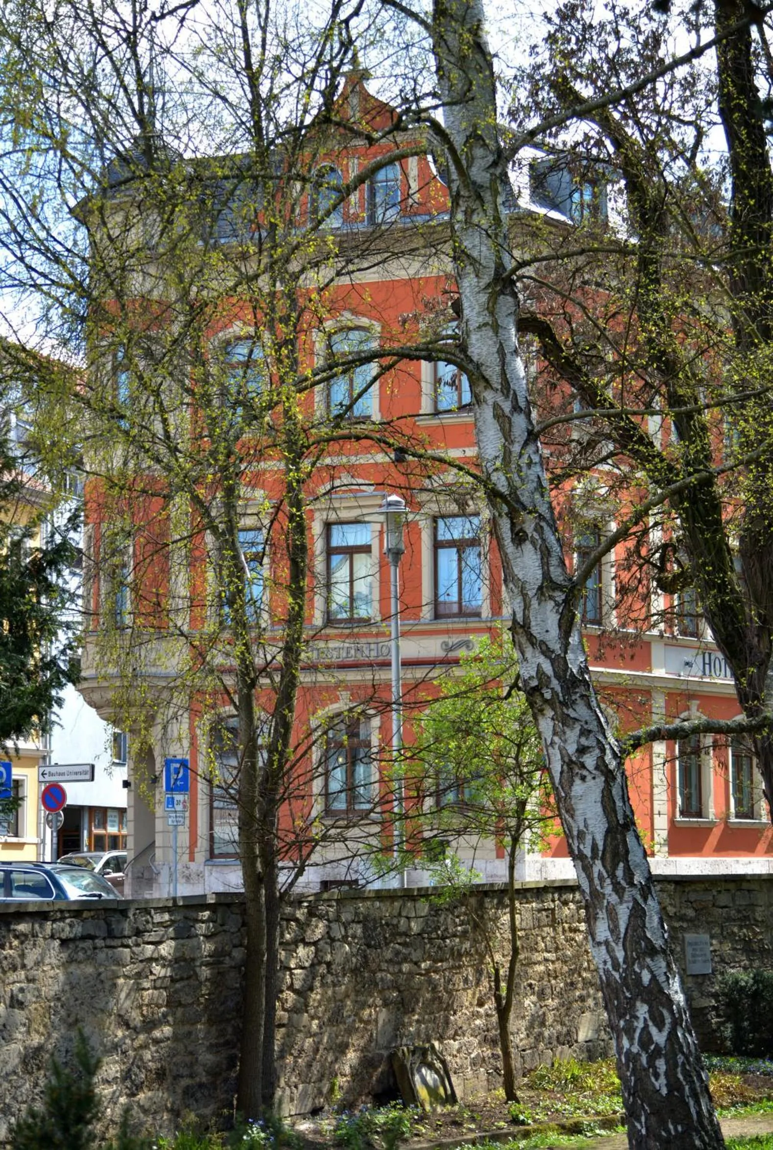 Property building in Hotel & Apartments Fürstenhof am Bauhaus