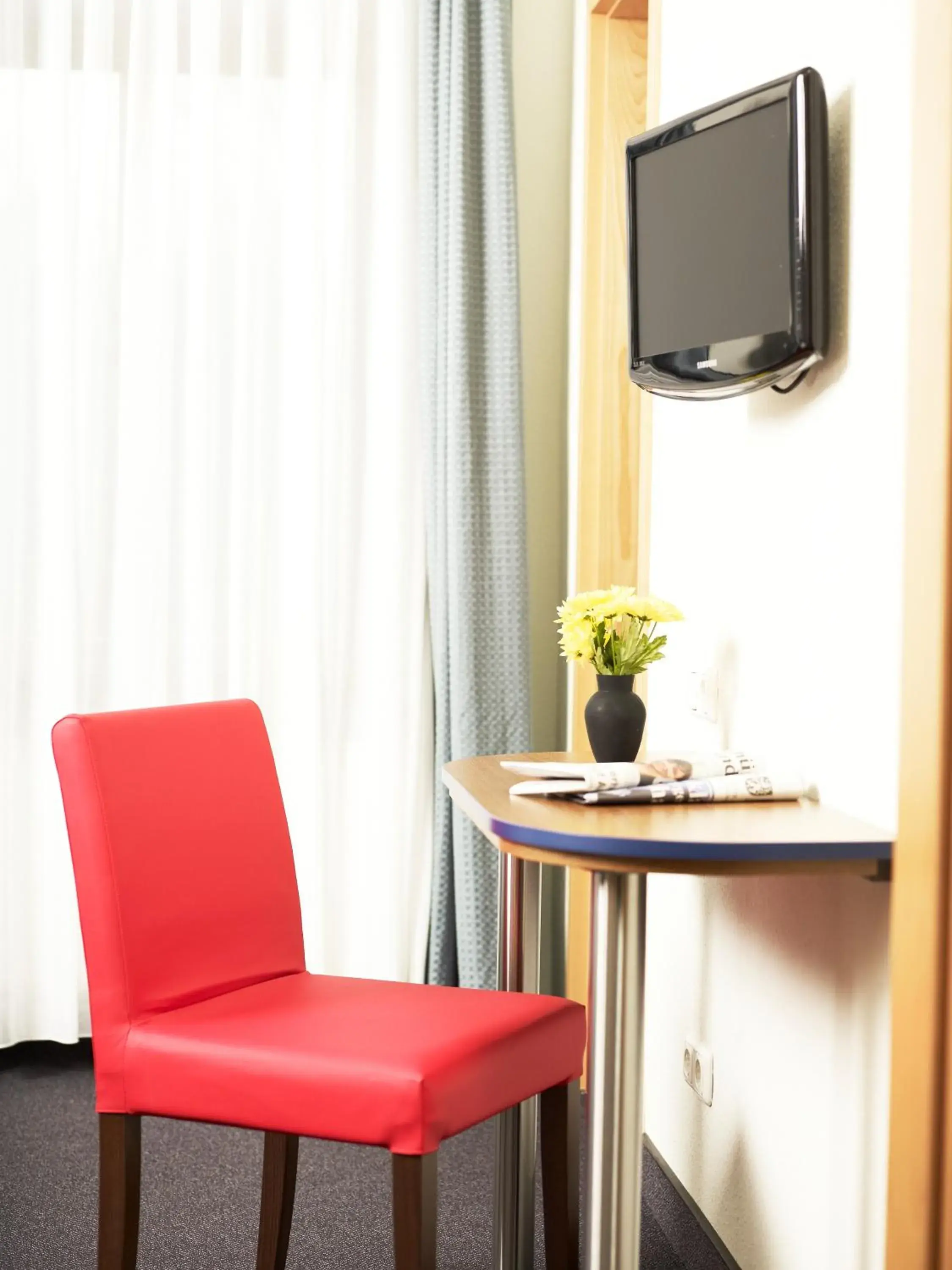 Double or Twin Room in Hotel & Apartments Fürstenhof am Bauhaus Double or Twin Room in Hotel & Apartments Fürstenhof am Bauhaus