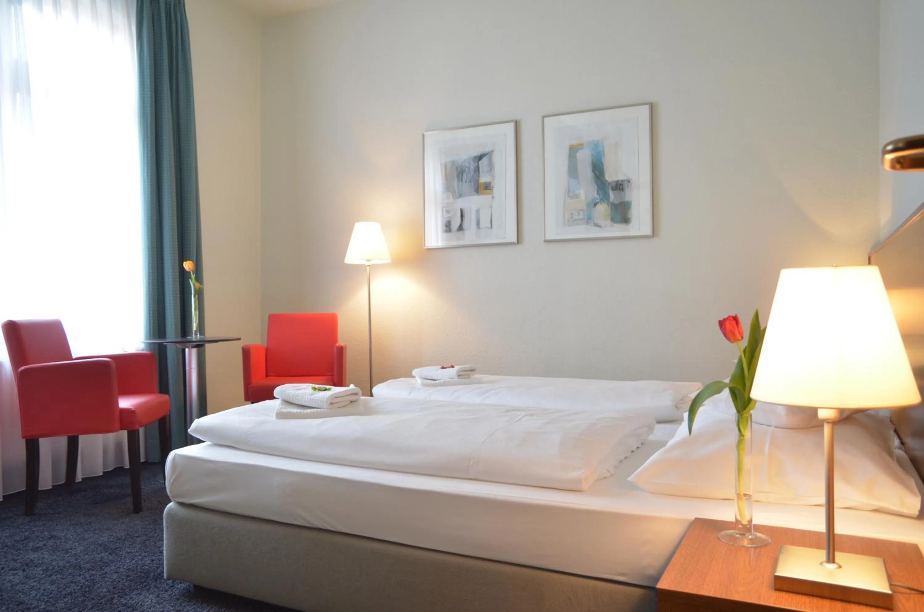 Day, Bed in Hotel & Apartments Fürstenhof am Bauhaus