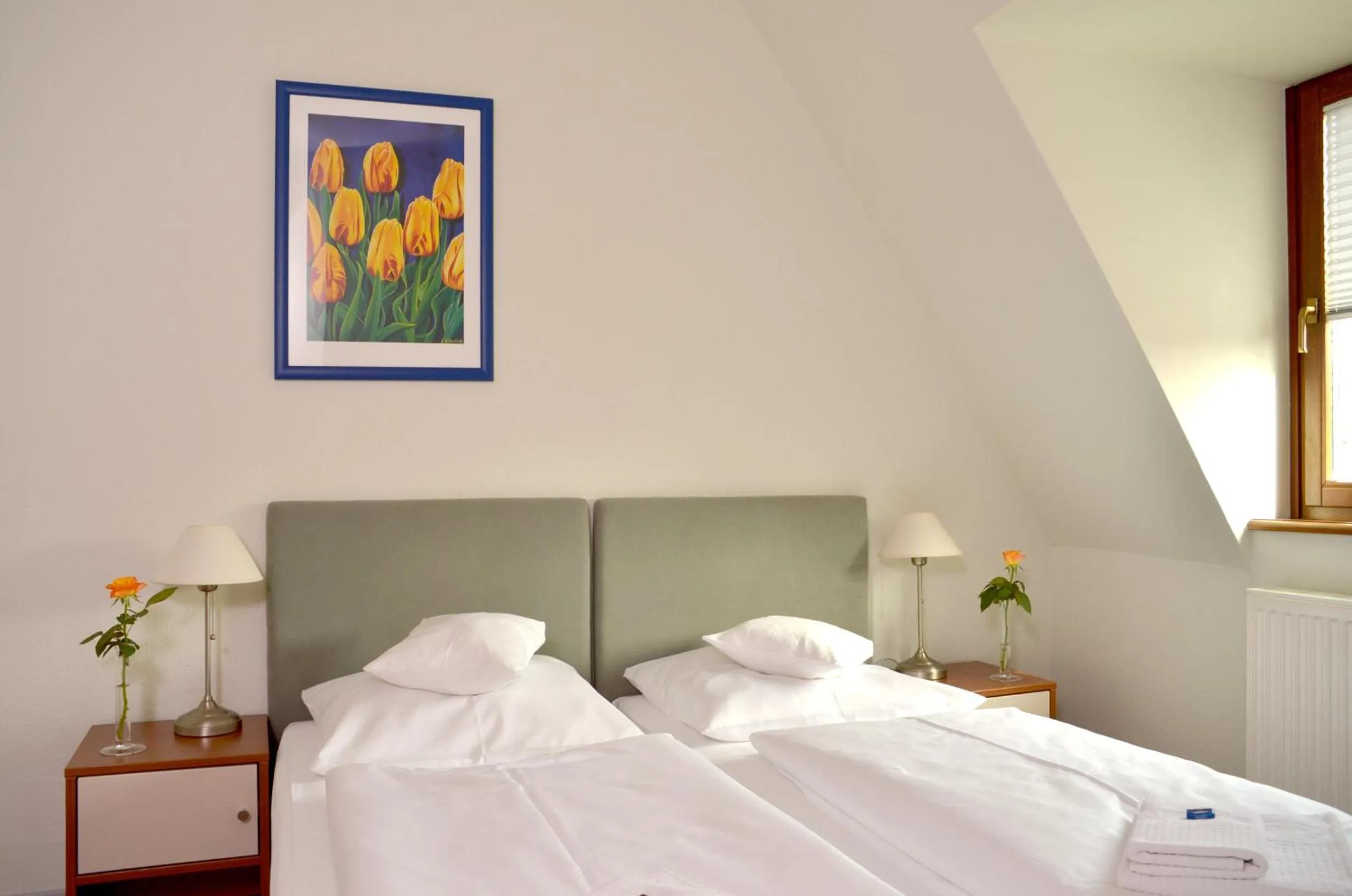 Photo of the whole room, Bed in Hotel & Apartments Fürstenhof am Bauhaus