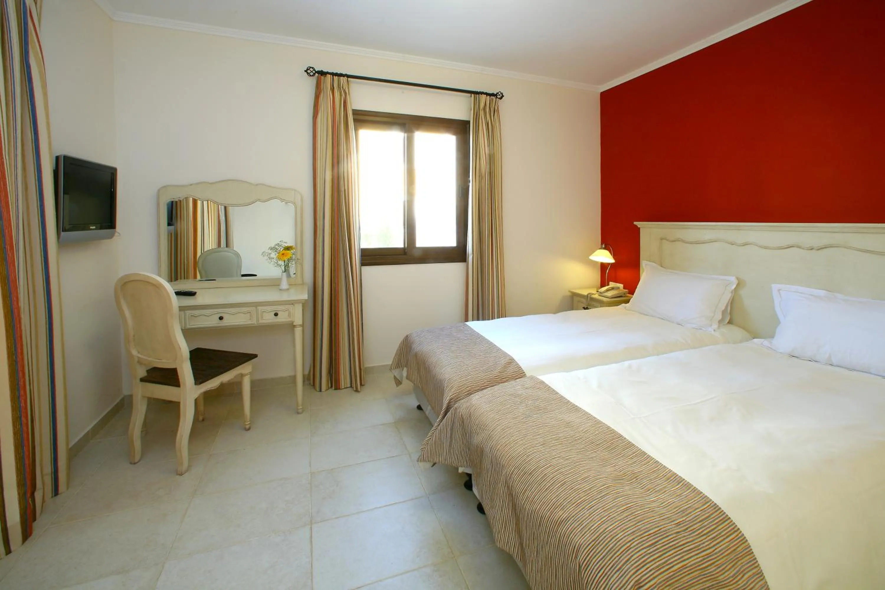 Bedroom, Bed in Aliathon Ionian