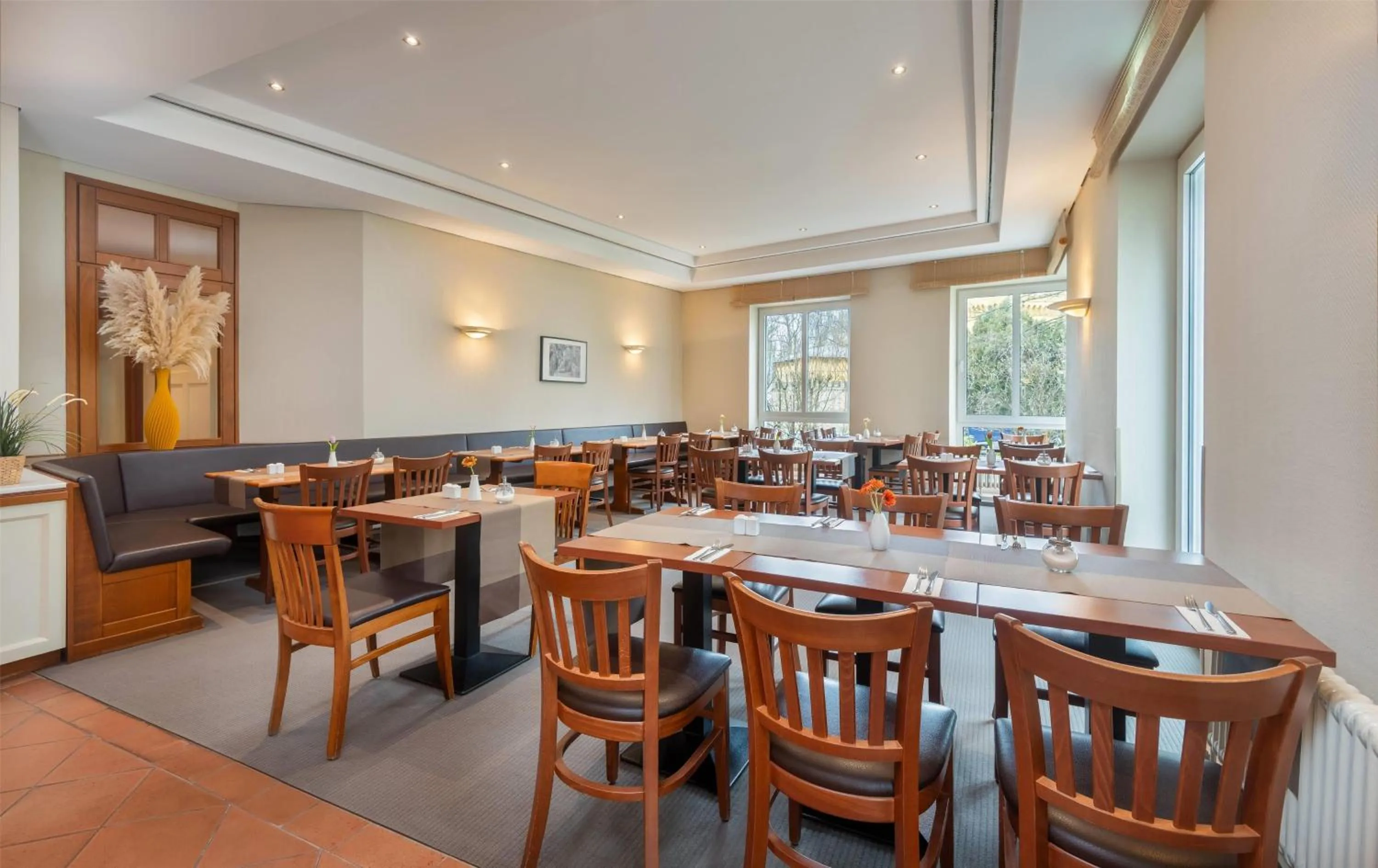 Restaurant/places to eat in Wyndham Garden Potsdam