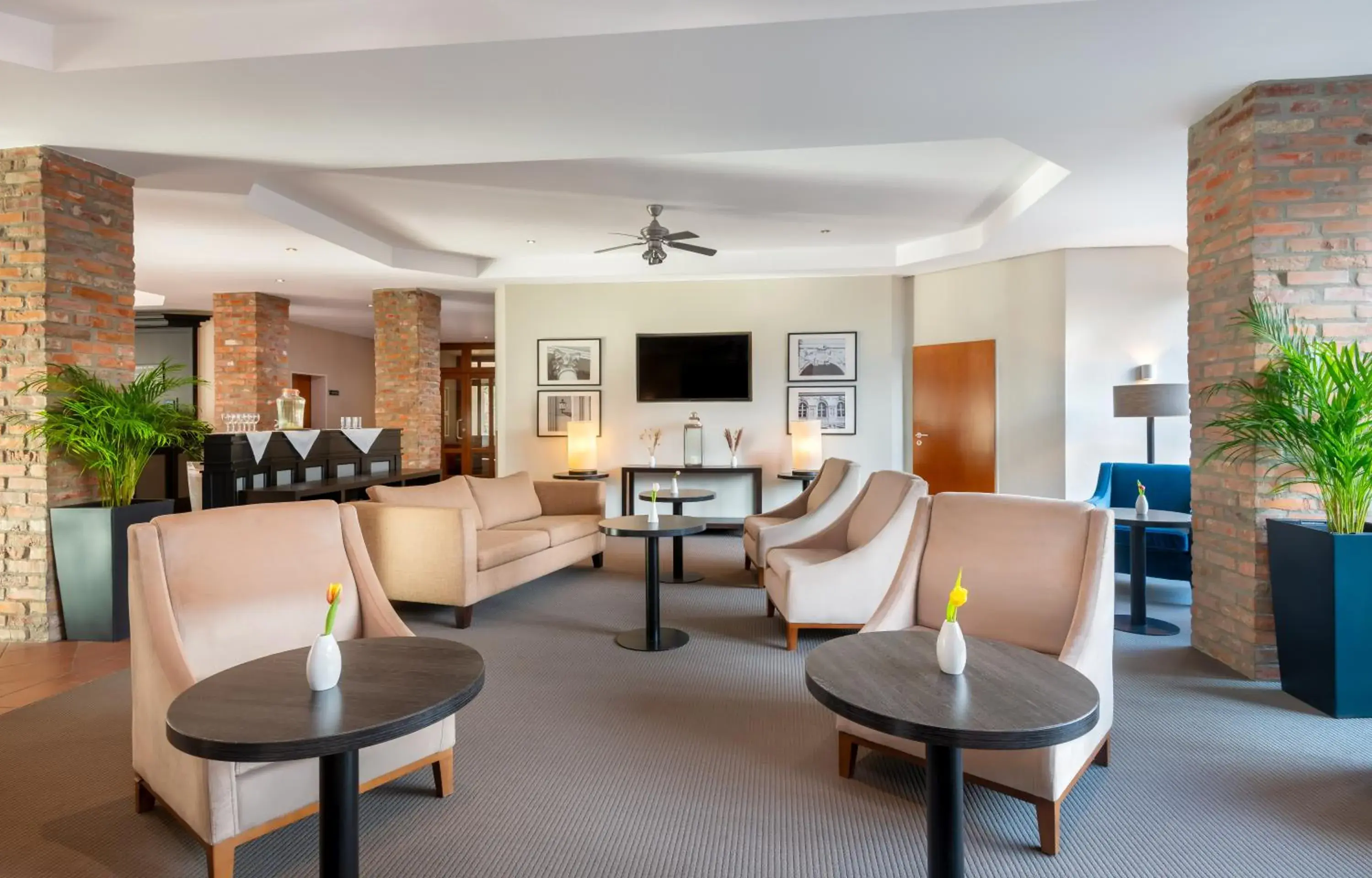 Lobby or reception in Wyndham Garden Potsdam Lobby or reception in Wyndham Garden Potsdam