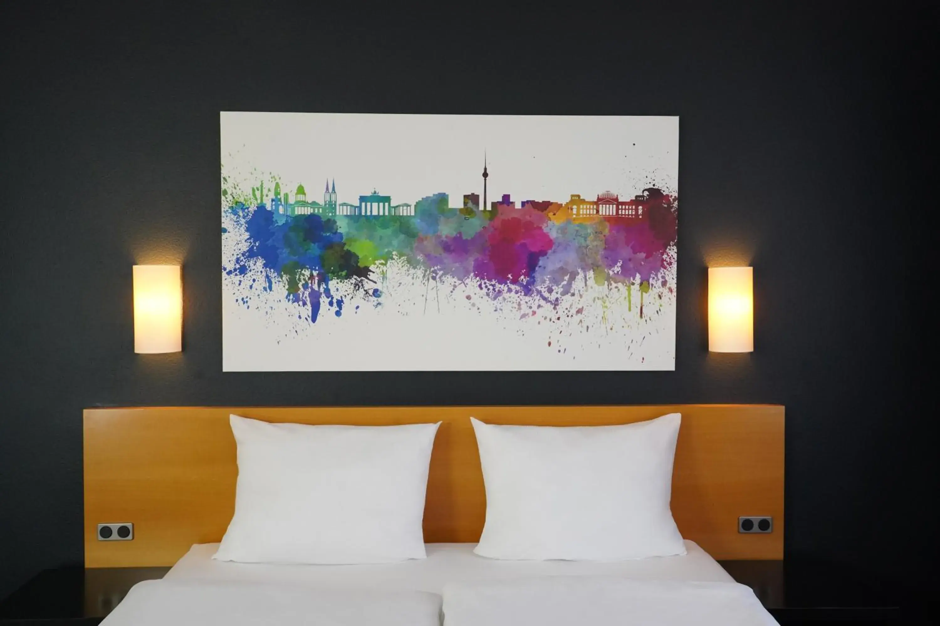 Photo of the whole room, Bed in Wyndham Garden Potsdam Photo of the whole room, Bed in Wyndham Garden Potsdam