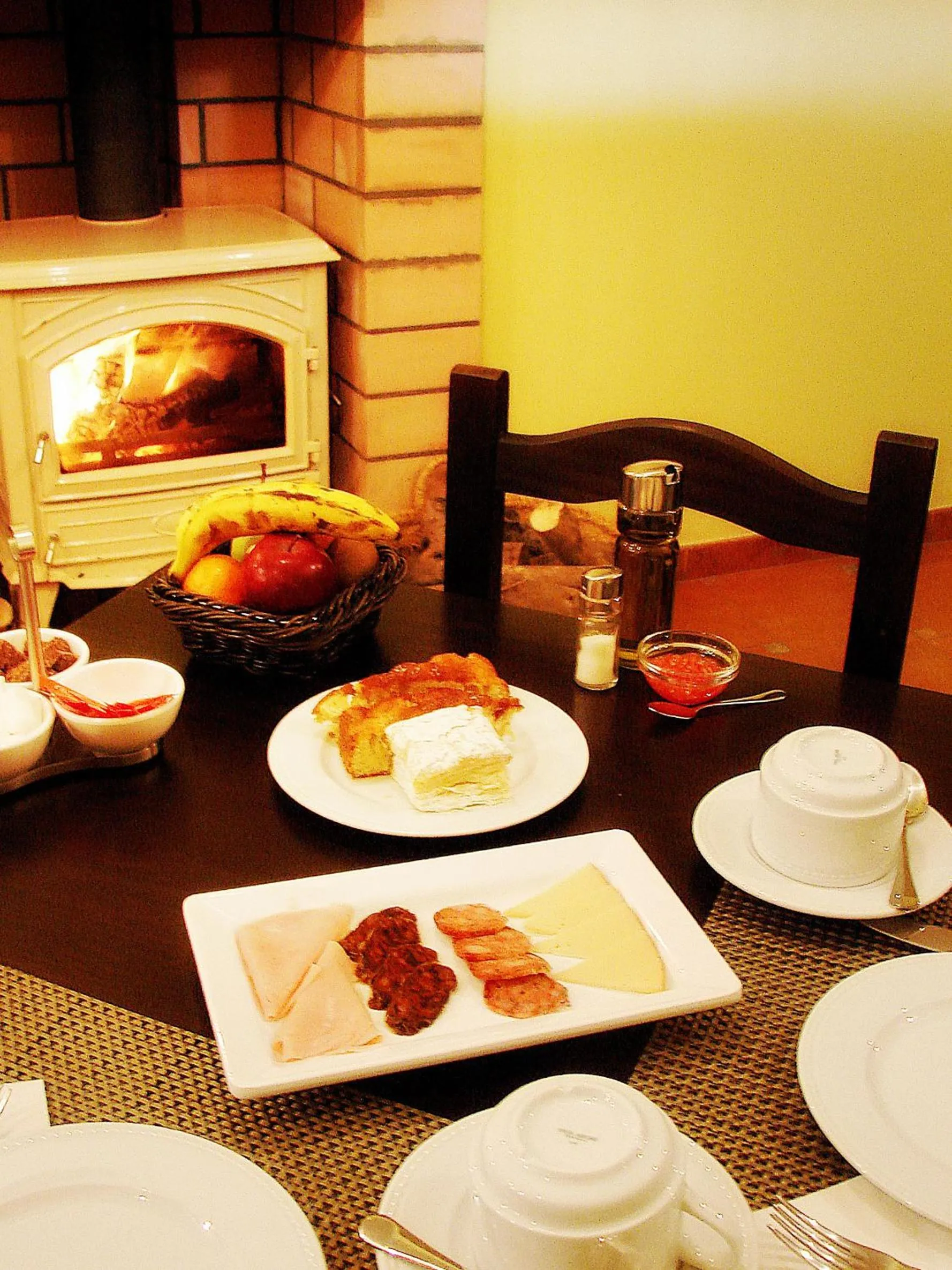 Restaurant/places to eat in La Posada de Quijada