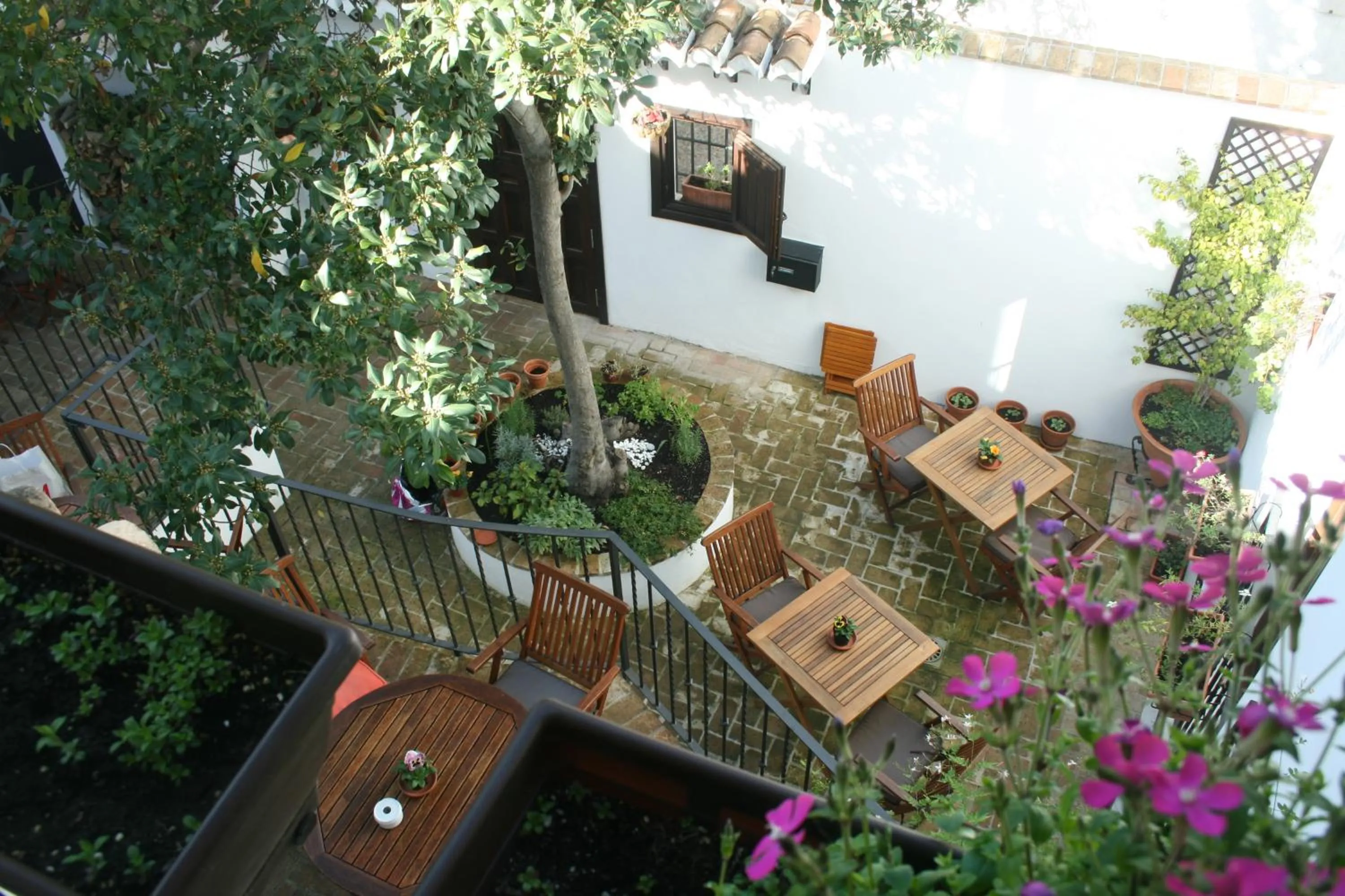 Patio in La Posada de Quijada