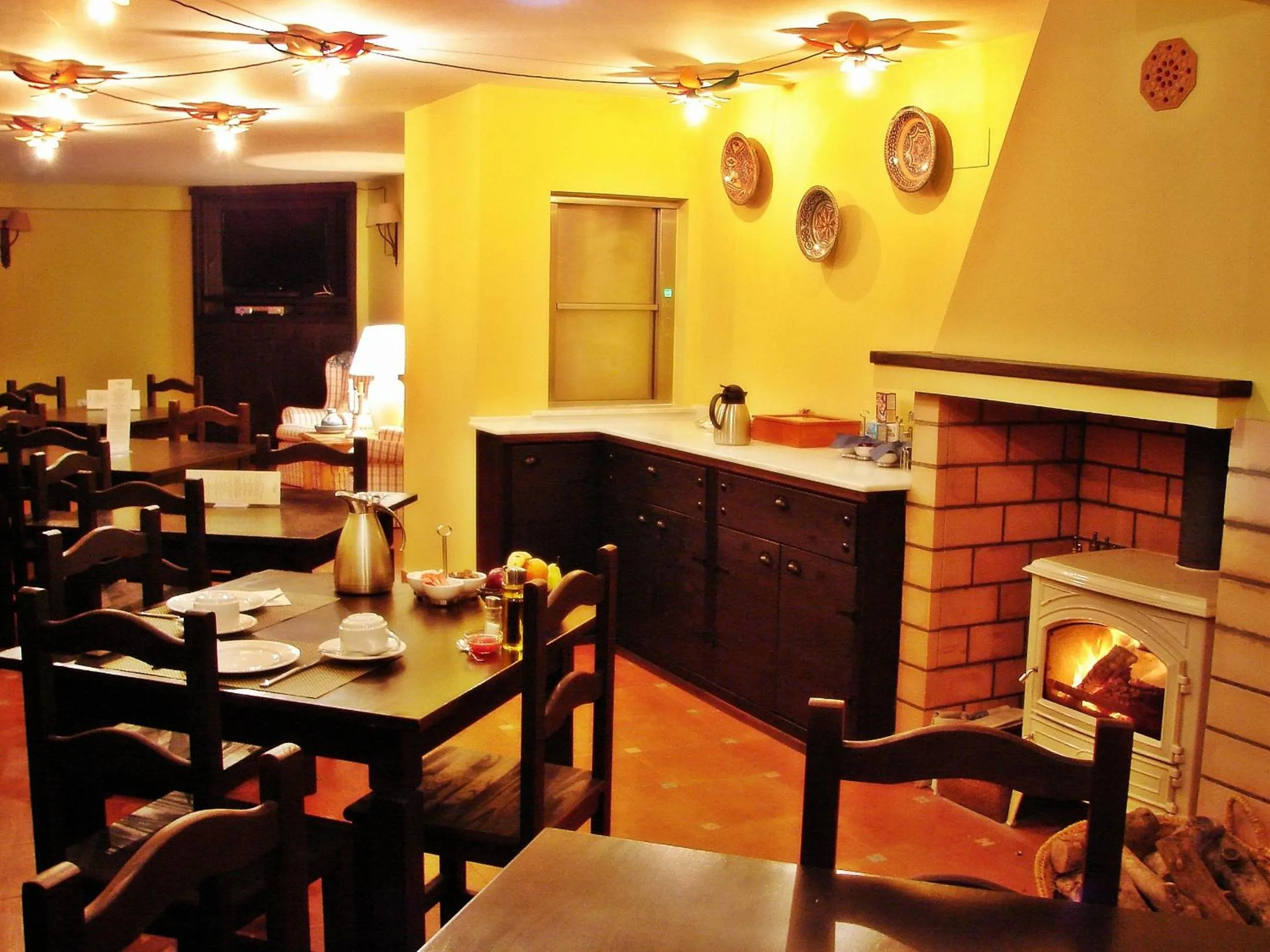 Restaurant/places to eat in La Posada de Quijada
