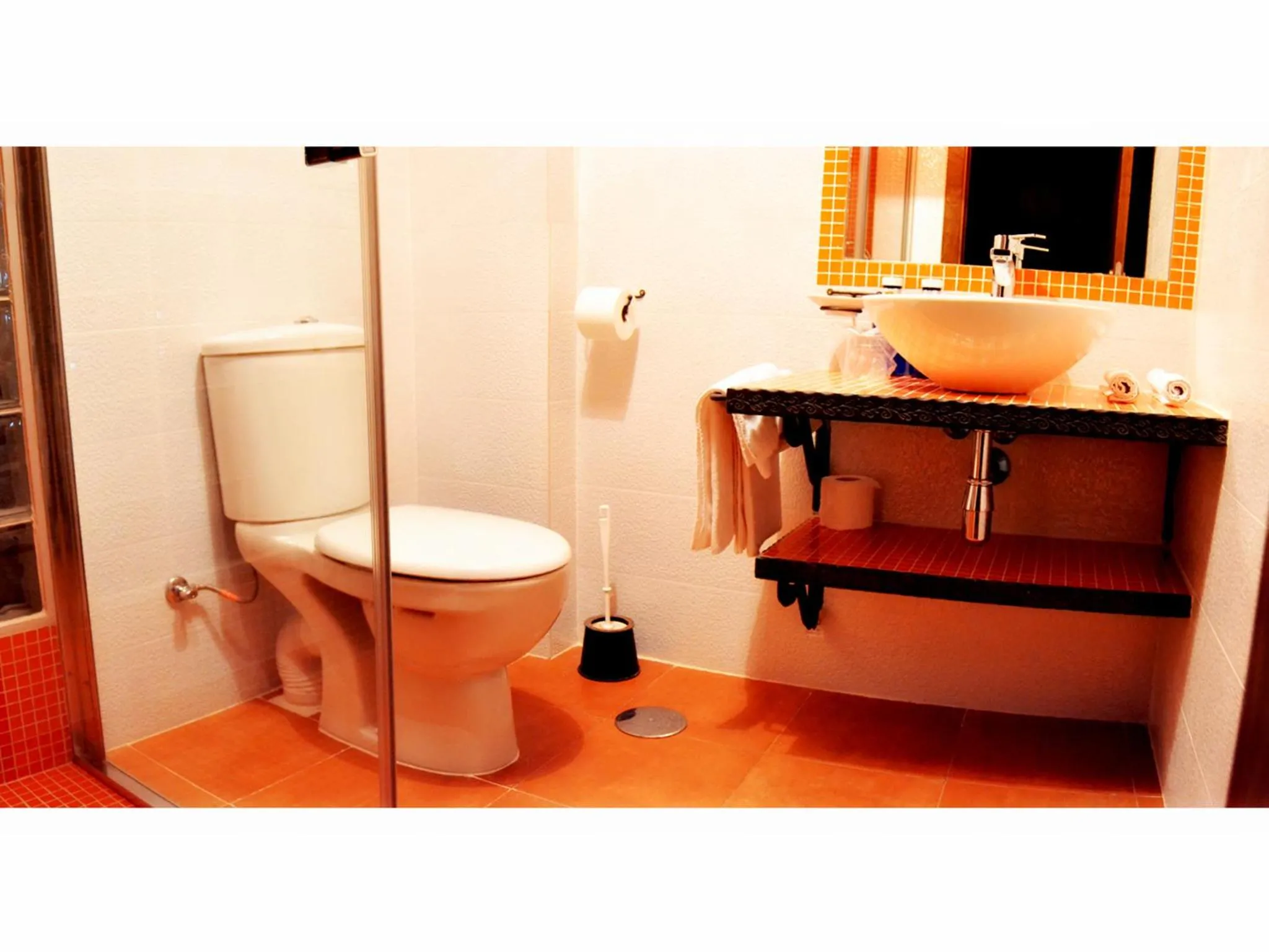 Bathroom in La Posada de Quijada
