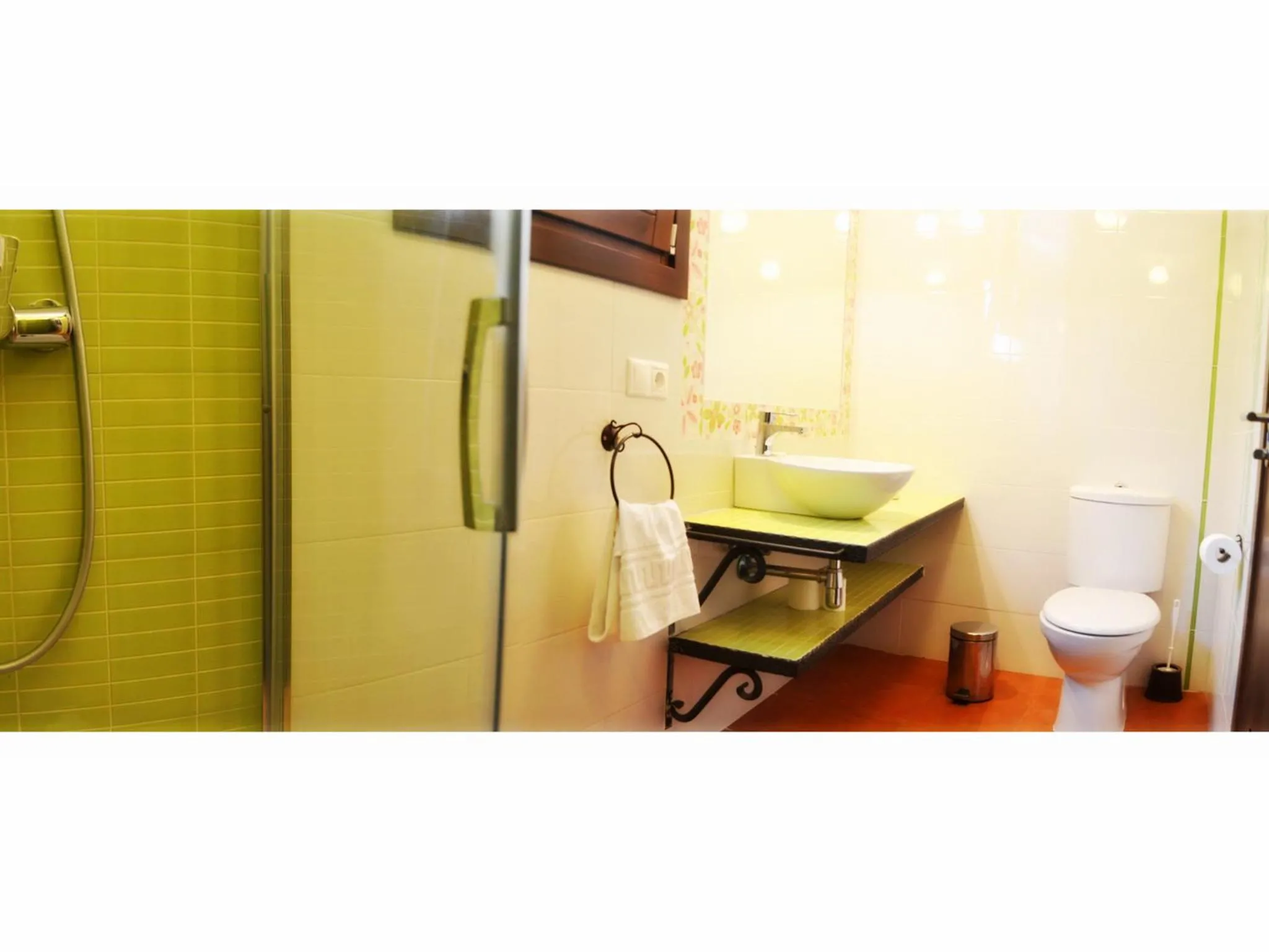 Bathroom in La Posada de Quijada