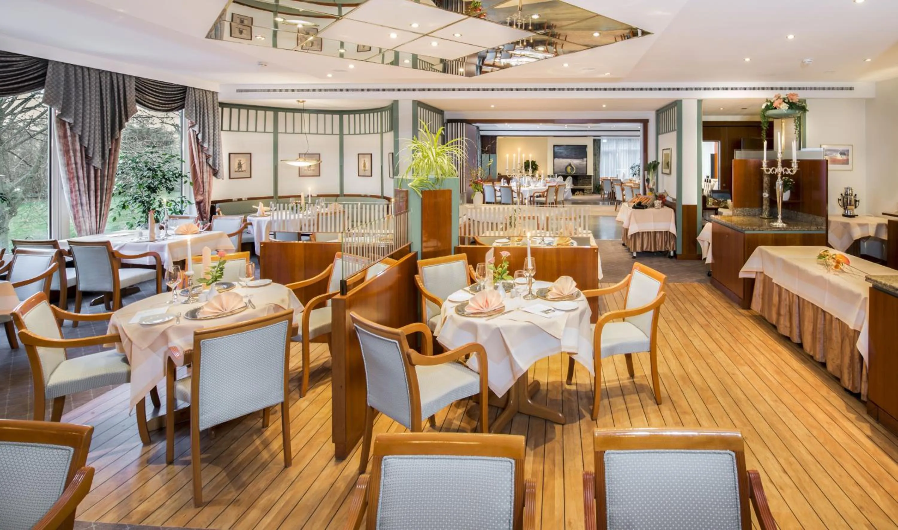 Restaurant/places to eat in Parkhotel Stadtallendorf