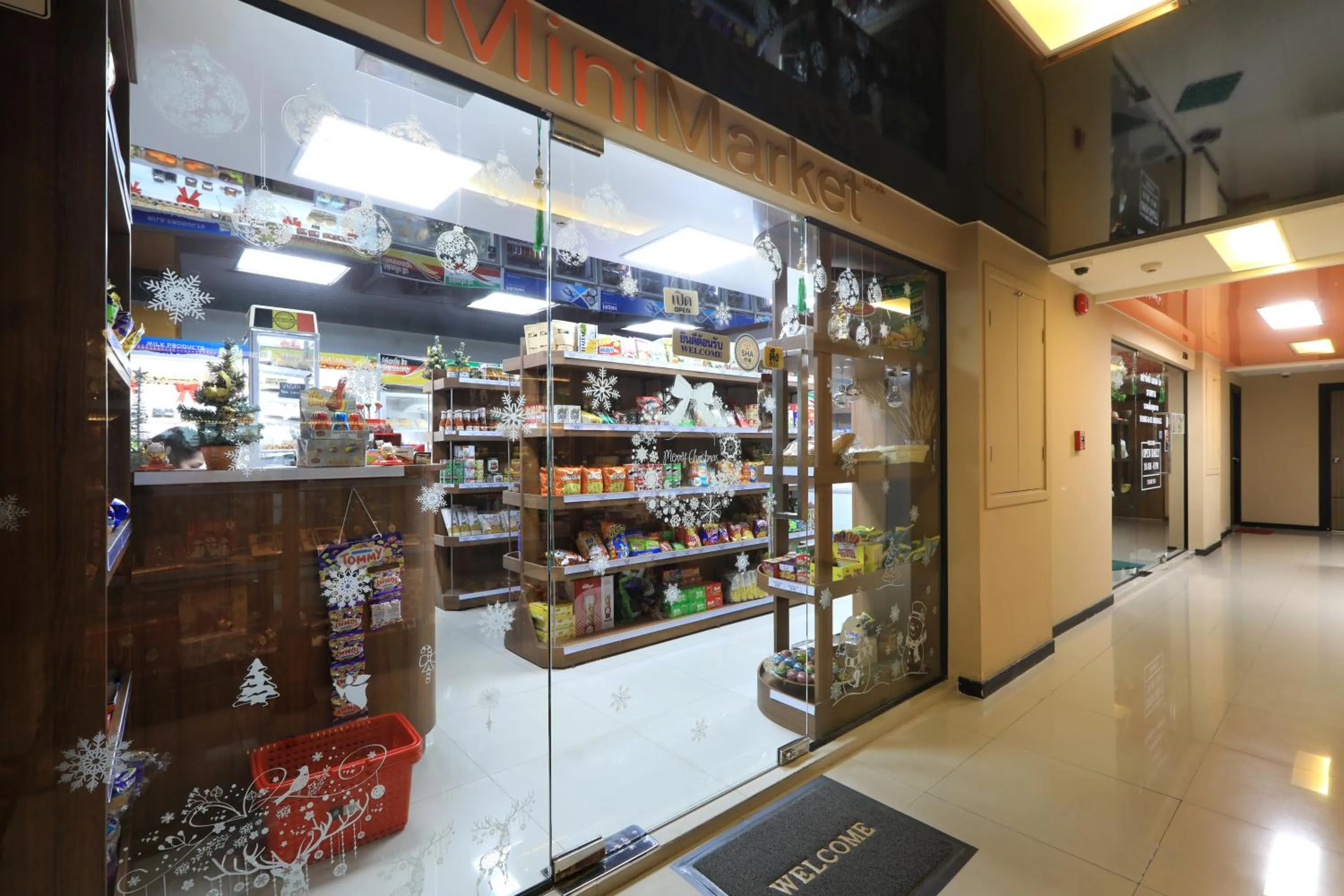 On-site shops in Nai Harn Condominium