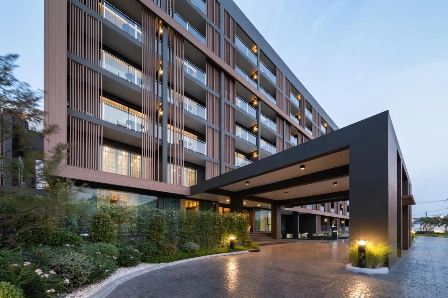 Property building in Mandarin Eastville, Pattaya - SHA Extra Plus