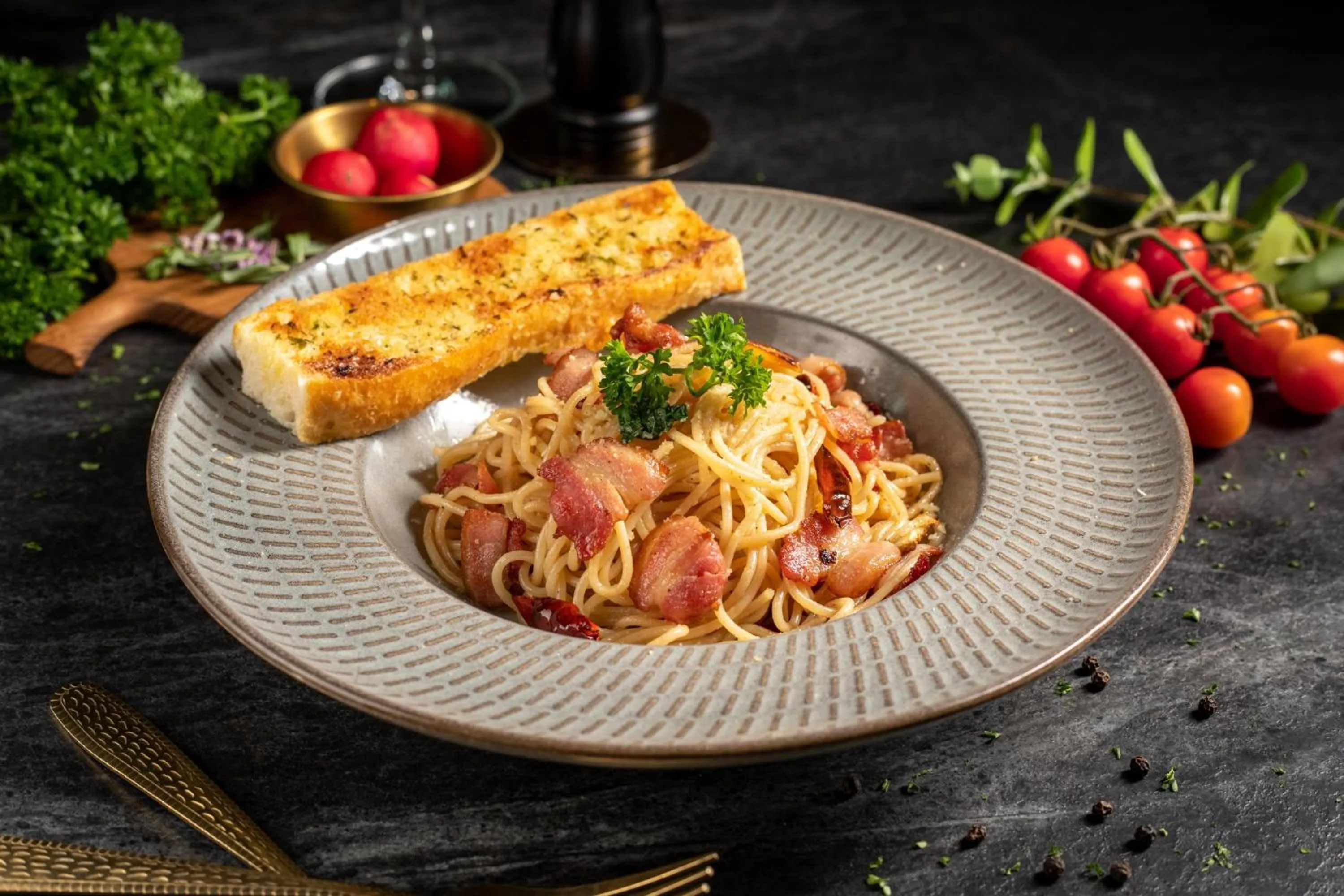 Restaurant/places to eat in Mandarin Eastville, Pattaya - SHA Extra Plus