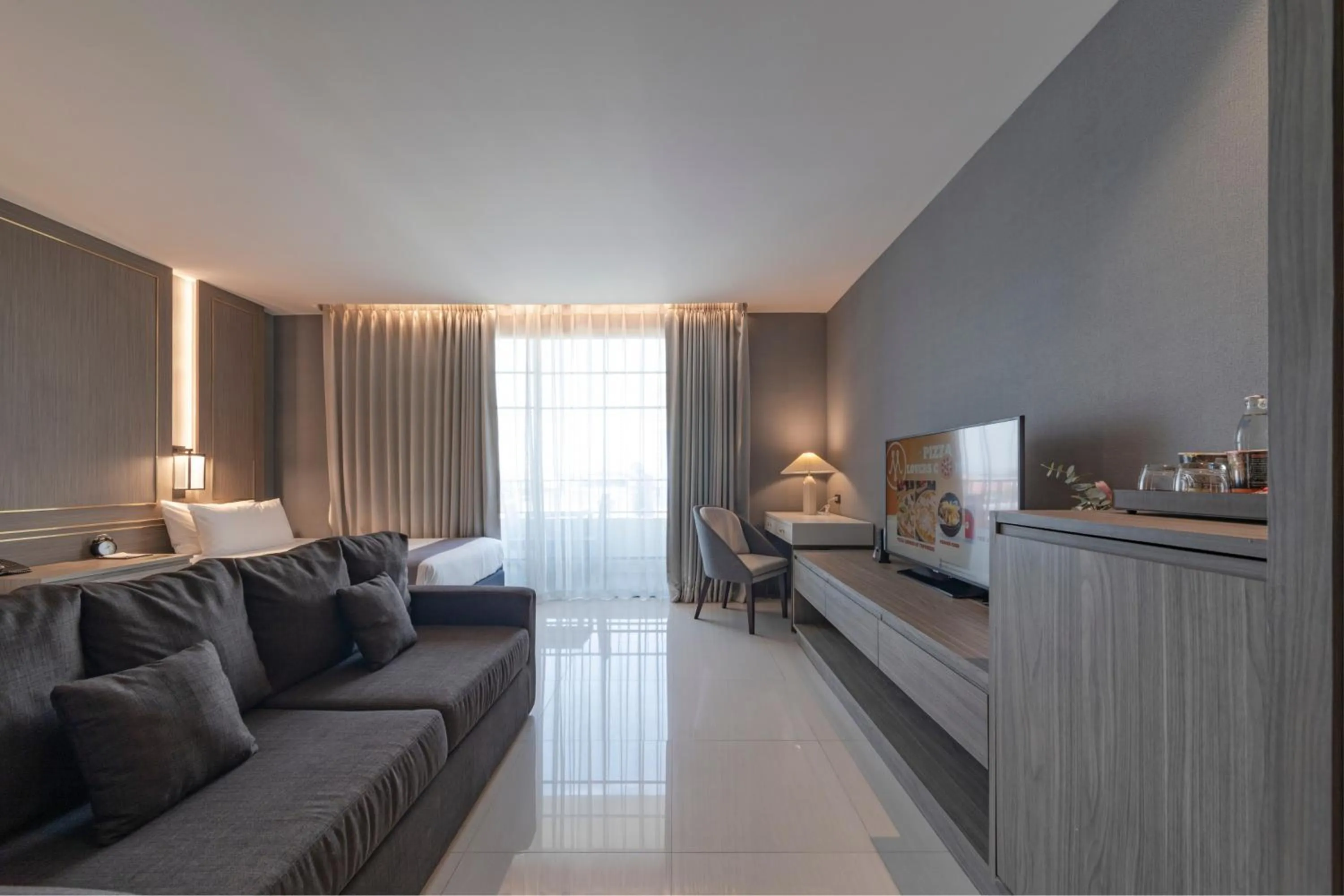 Bedroom, Bed in Mandarin Eastville, Pattaya - SHA Extra Plus