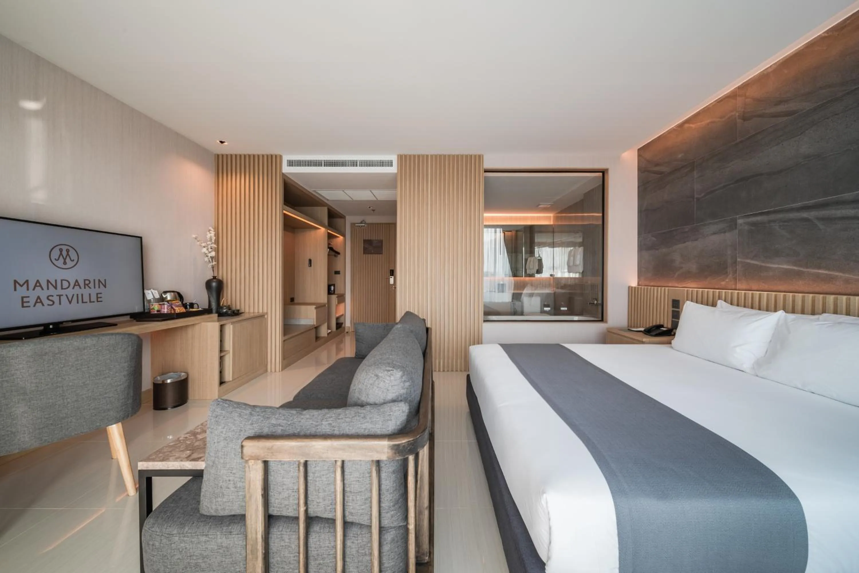 Bedroom, Bed in Mandarin Eastville, Pattaya - SHA Extra Plus