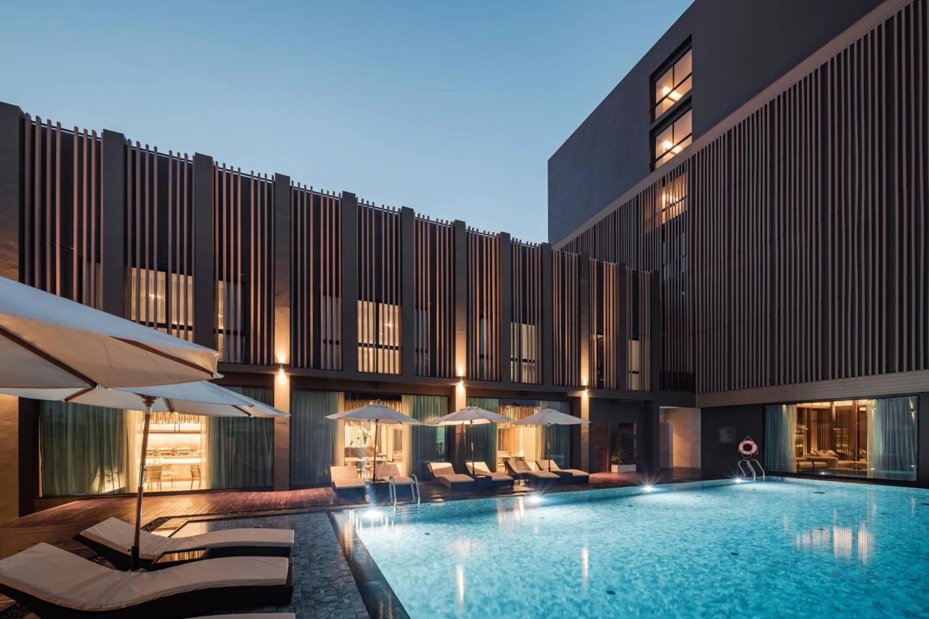 Swimming pool in Mandarin Eastville, Pattaya - SHA Extra Plus