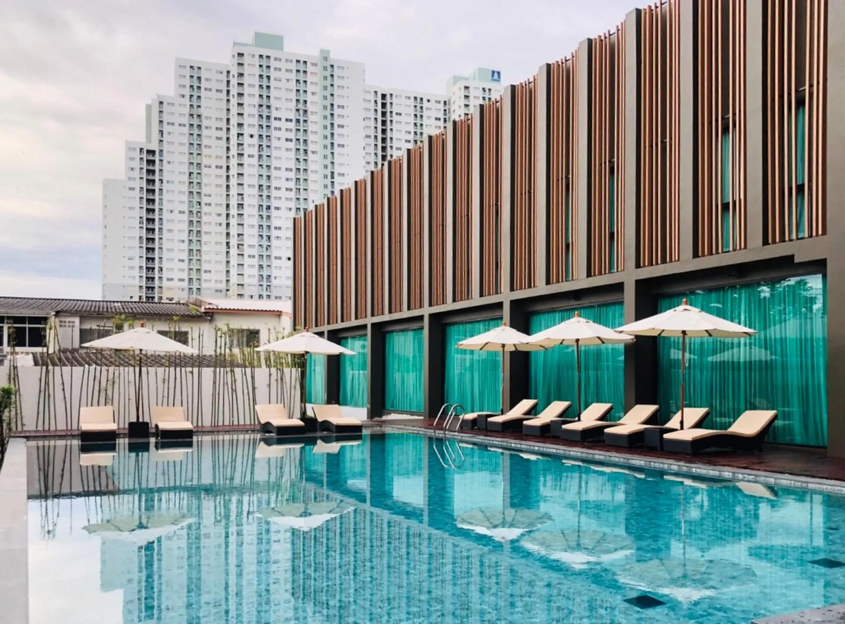 Swimming Pool in Mandarin Eastville, Pattaya - SHA Extra Plus