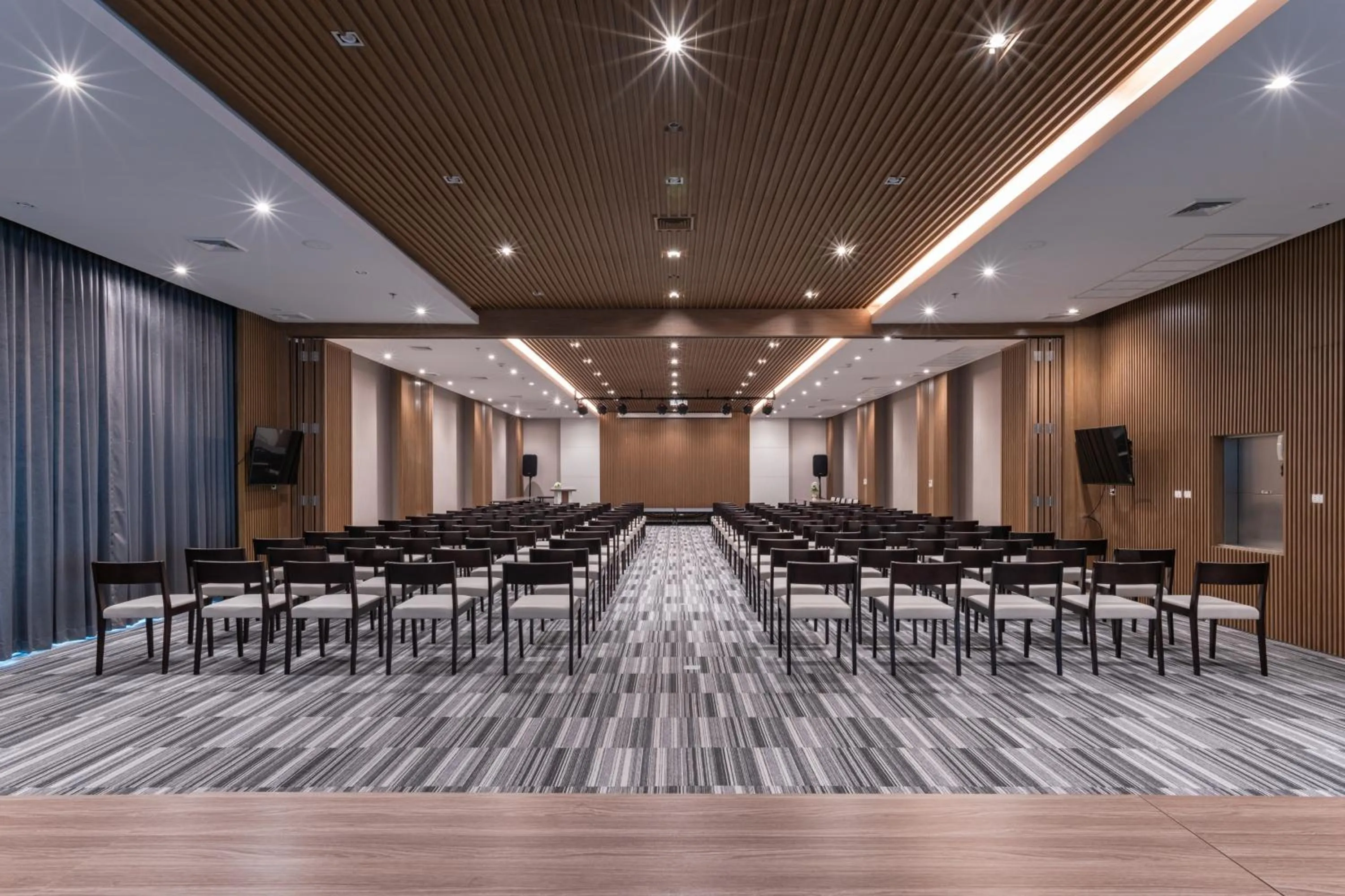 Meeting/conference room in Mandarin Eastville, Pattaya - SHA Extra Plus