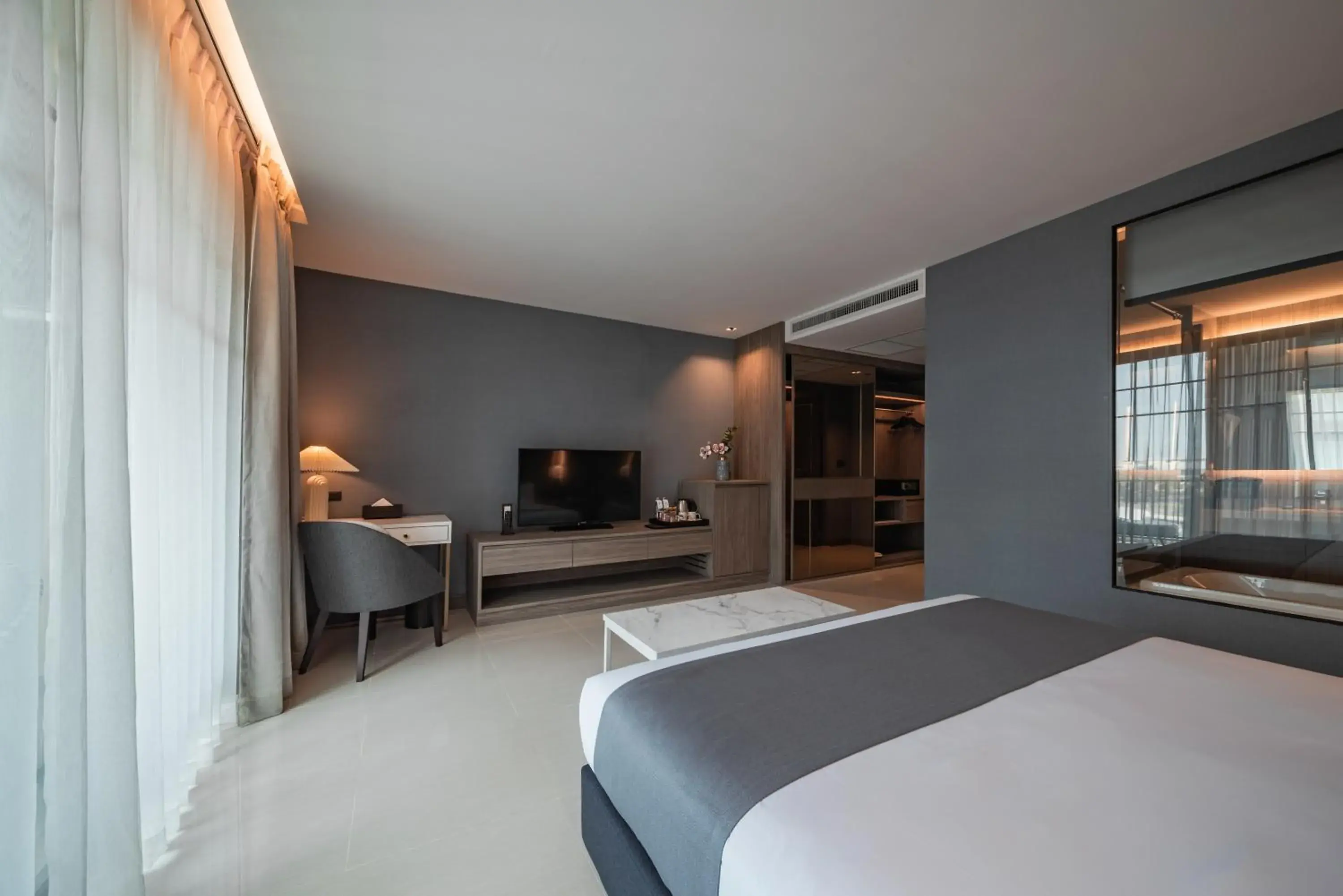 Bedroom, Bed in Mandarin Eastville, Pattaya - SHA Extra Plus