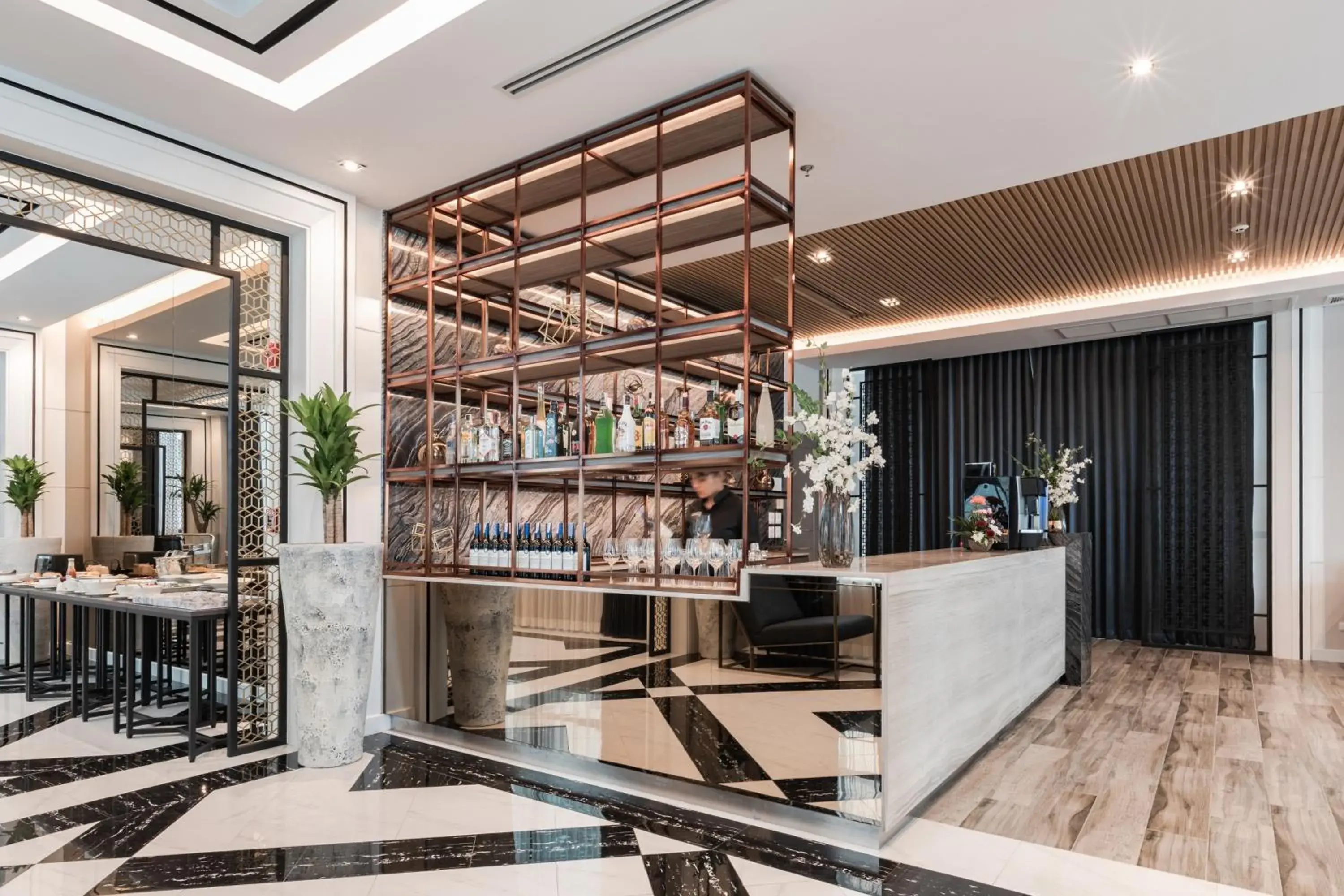 Lounge or bar in Mandarin Eastville, Pattaya - SHA Extra Plus Lounge or bar in Mandarin Eastville, Pattaya - SHA Extra Plus