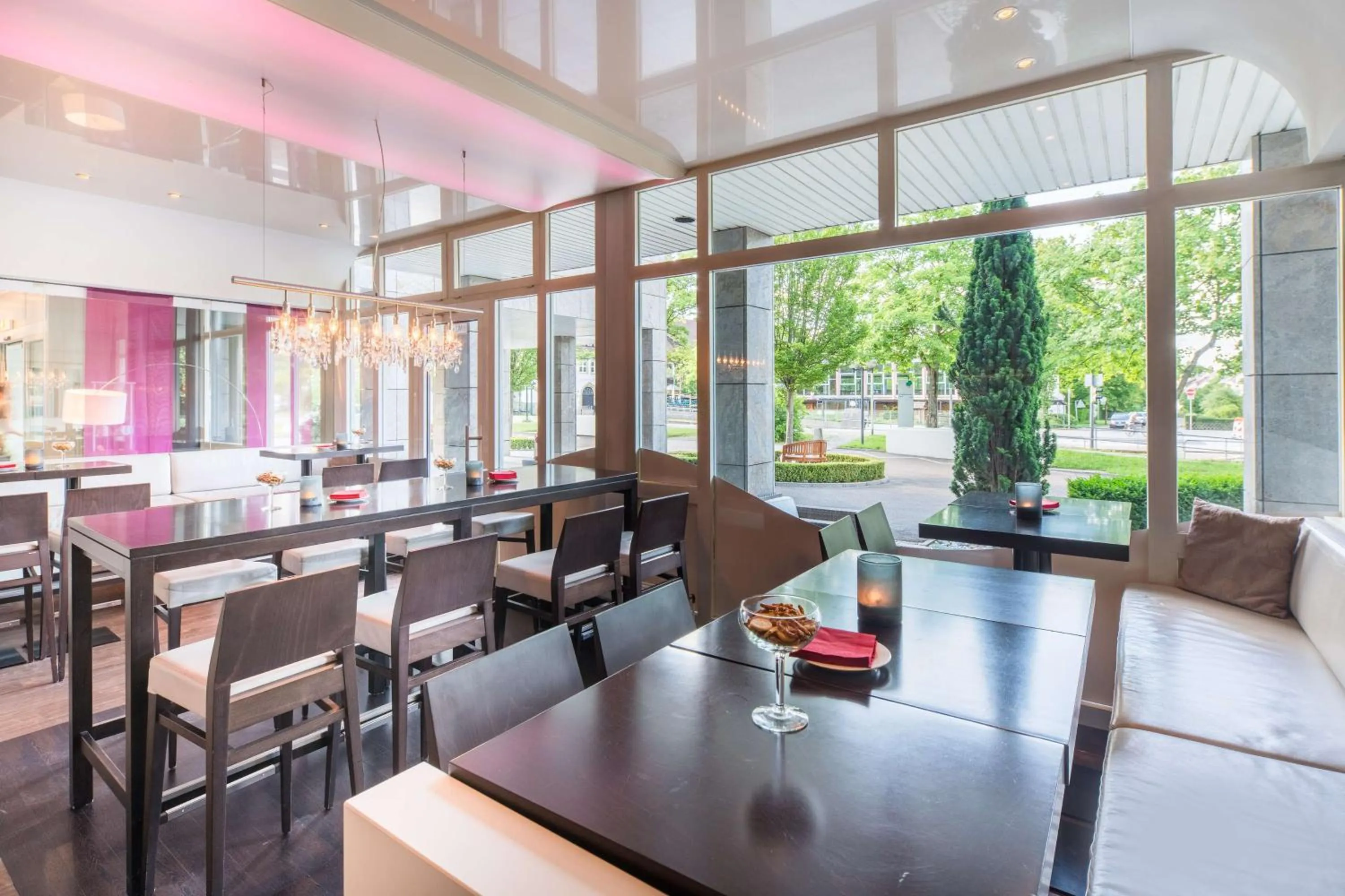 Lounge or bar in Best Western Plus Hotel Fellbach-Stuttgart
