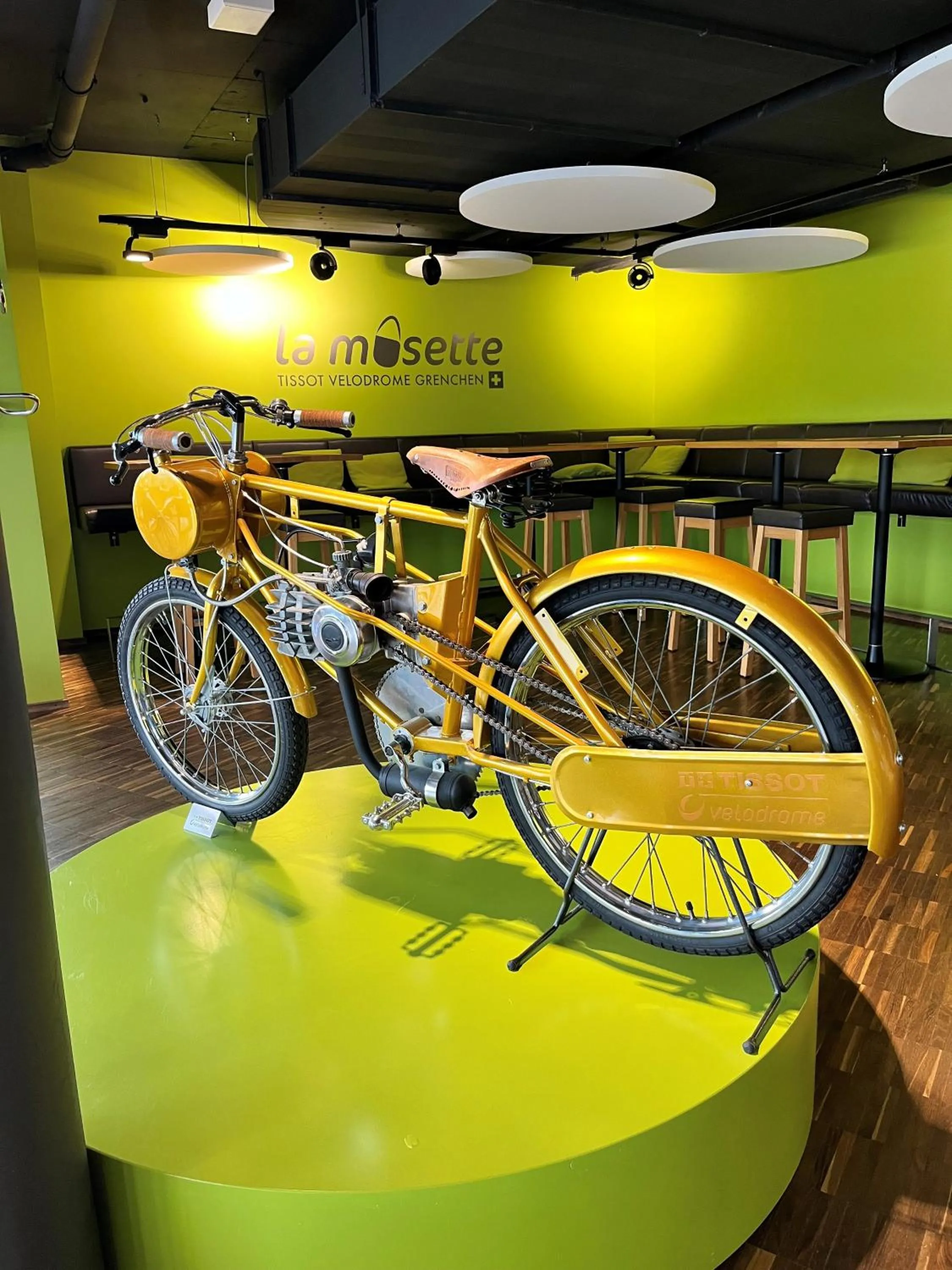 Restaurant/places to eat in Hotel Velodrome