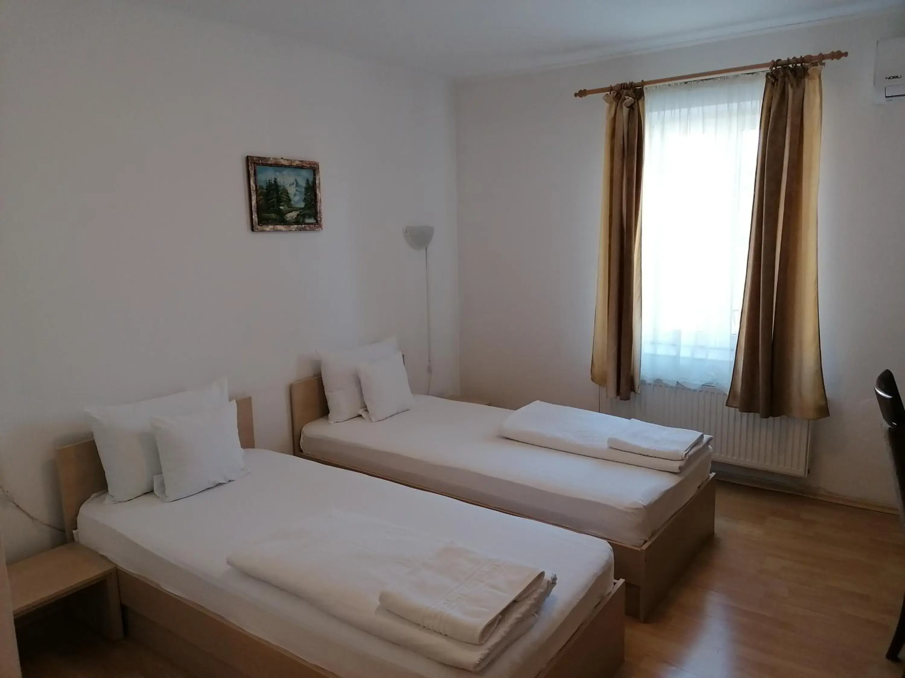 Twin Room - single occupancy in Casa La Fayette Twin Room - single occupancy in Casa La Fayette