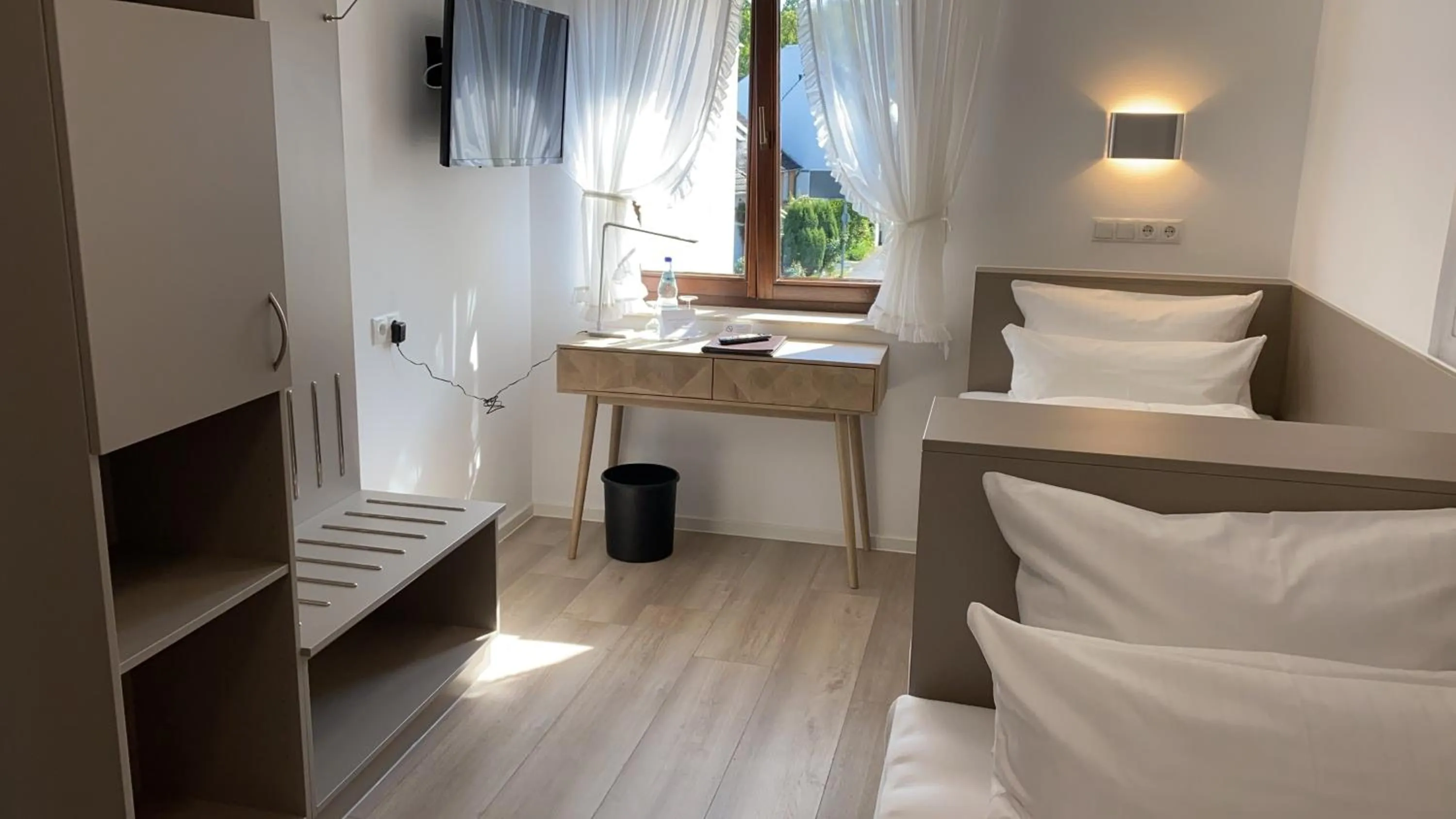 Photo of the whole room, Bed in Hotel-Restaurant Sebastianushof