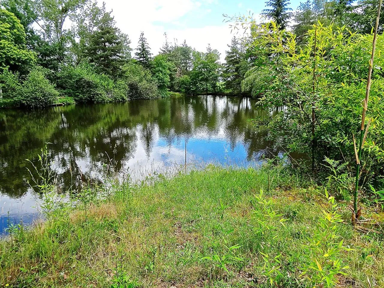 Lake view in Du côté de chez Sam