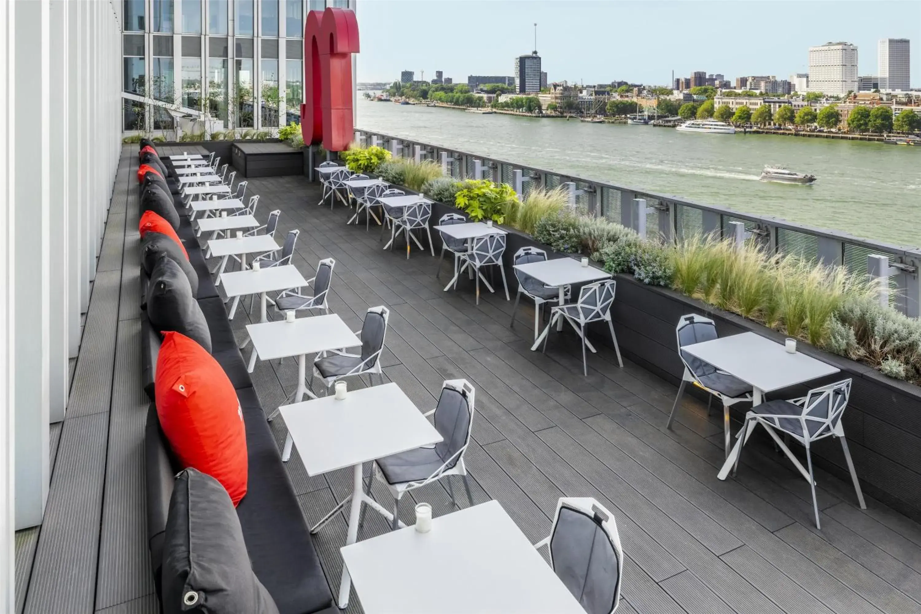 Lounge or bar in nhow Rotterdam Lounge or bar in nhow Rotterdam